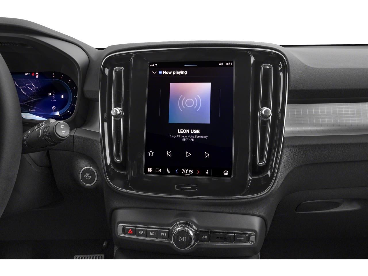 2025 Volvo XC40 B5 Plus Dark Theme