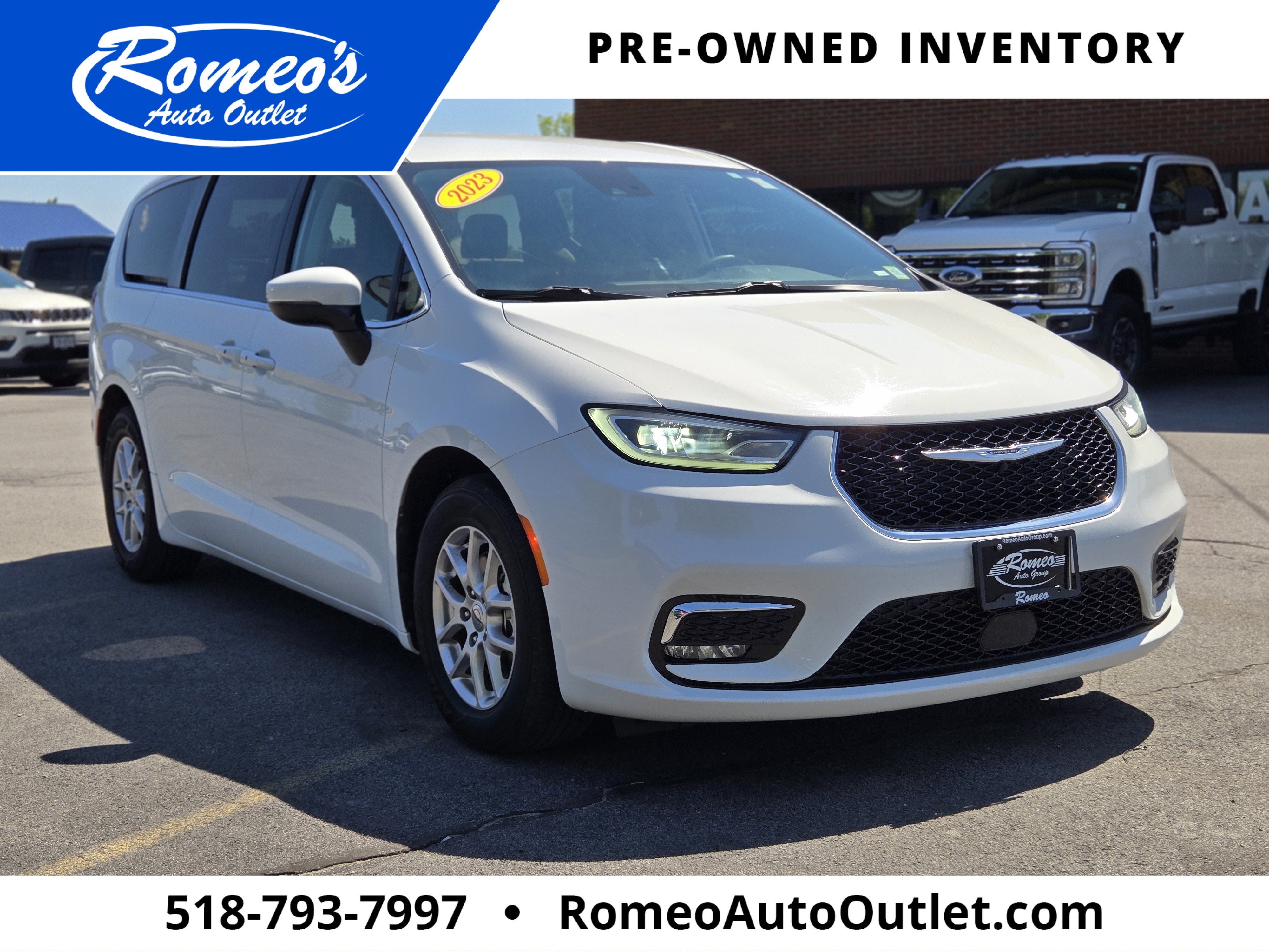 2023 Chrysler Pacifica Touring L