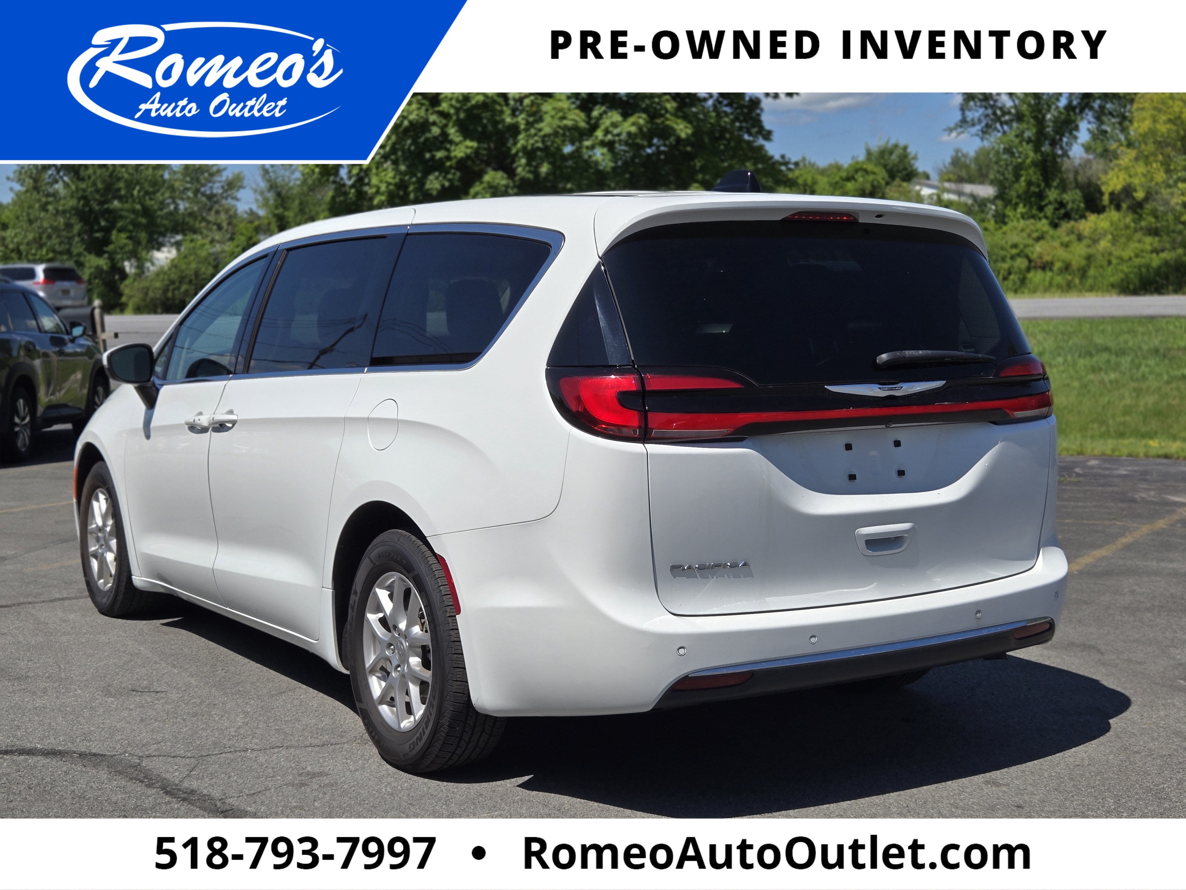 2023 Chrysler Pacifica Touring L