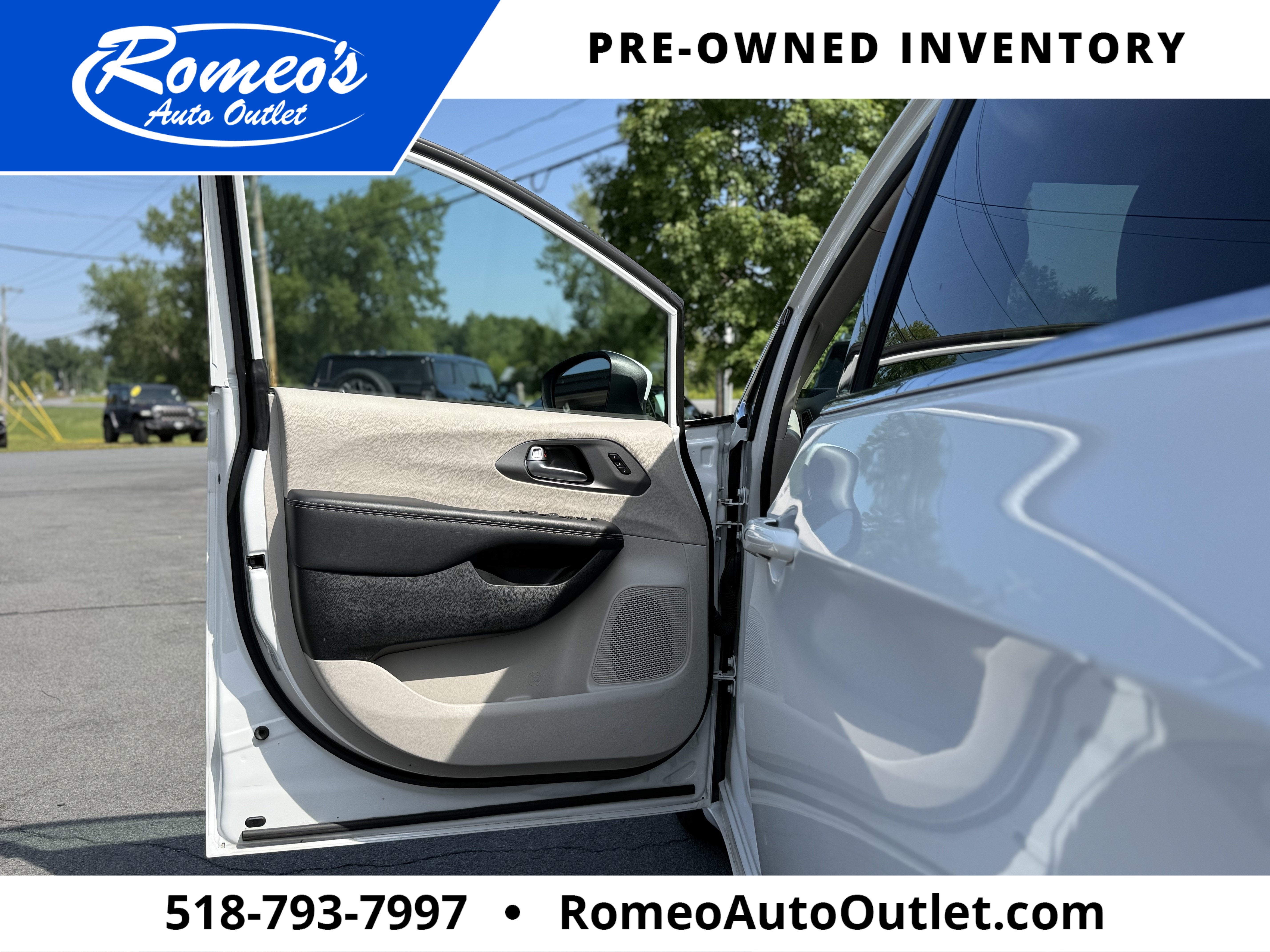 2023 Chrysler Pacifica Touring L