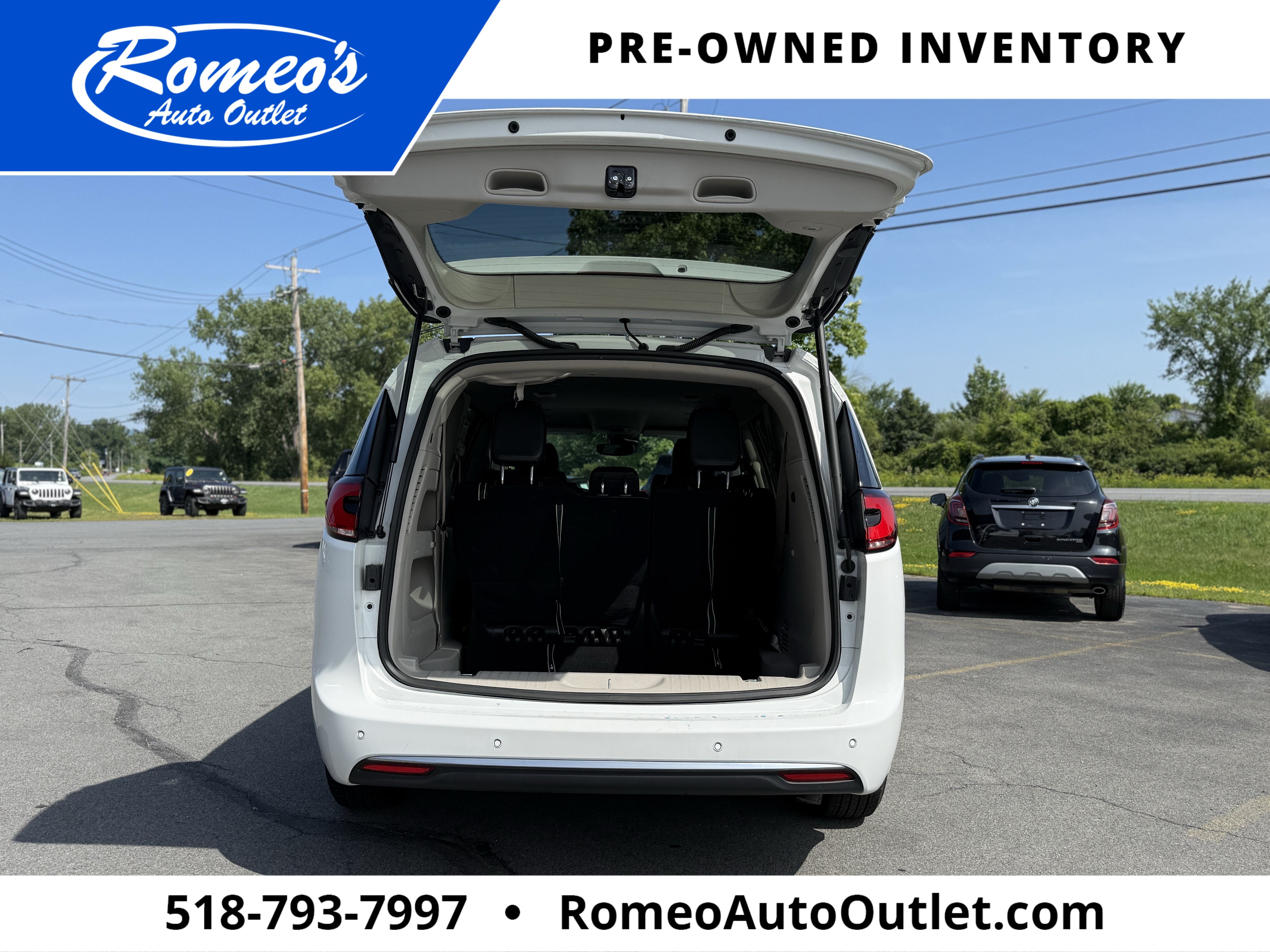 2023 Chrysler Pacifica Touring L