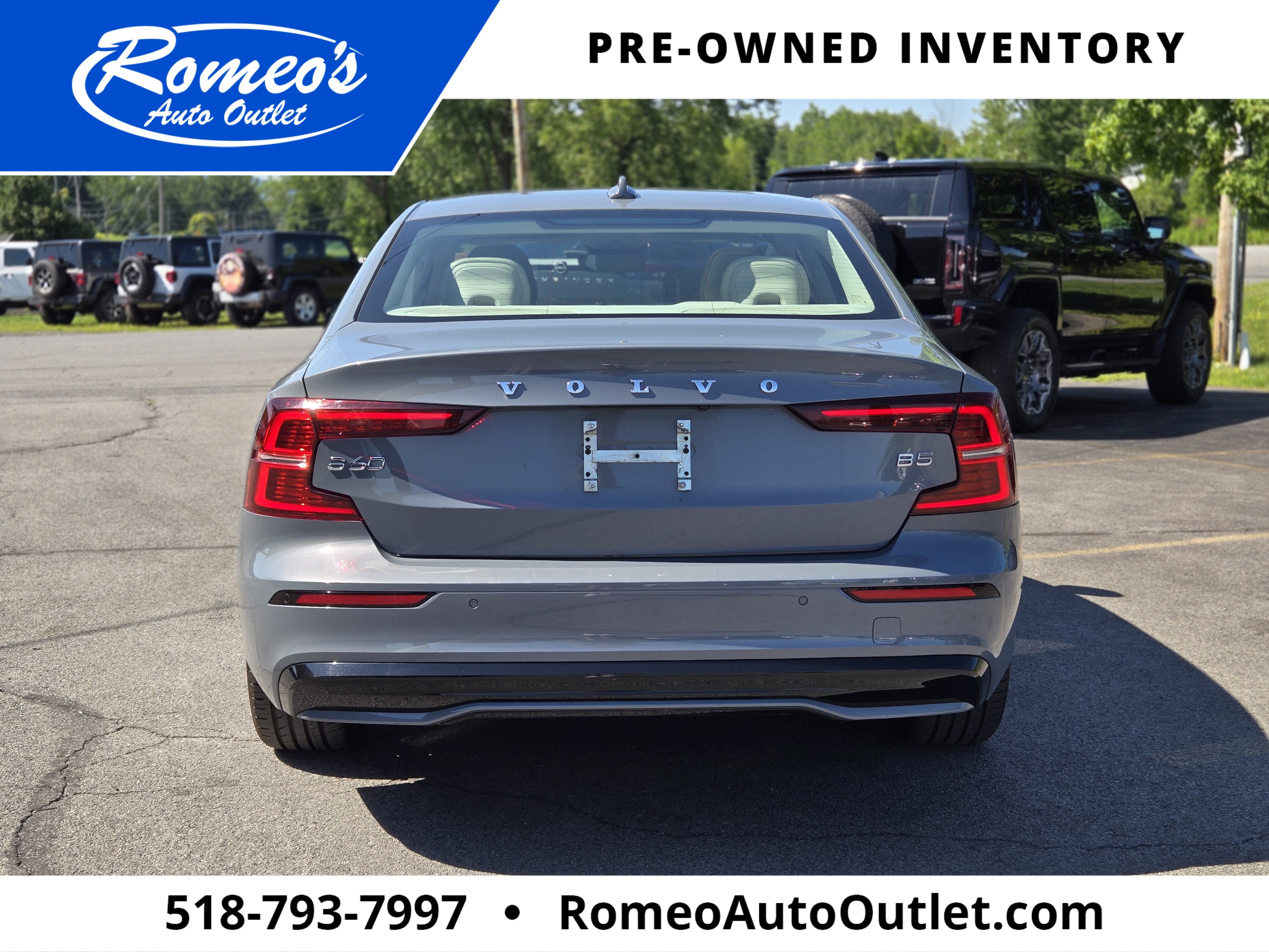 2024 Volvo S60 B5 Core Dark Theme