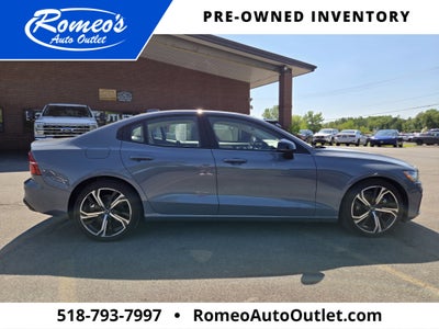 2024 Volvo S60 B5 Core Dark Theme