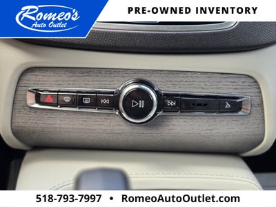 2024 Volvo XC90 B6 Plus Bright Theme 6-Seater