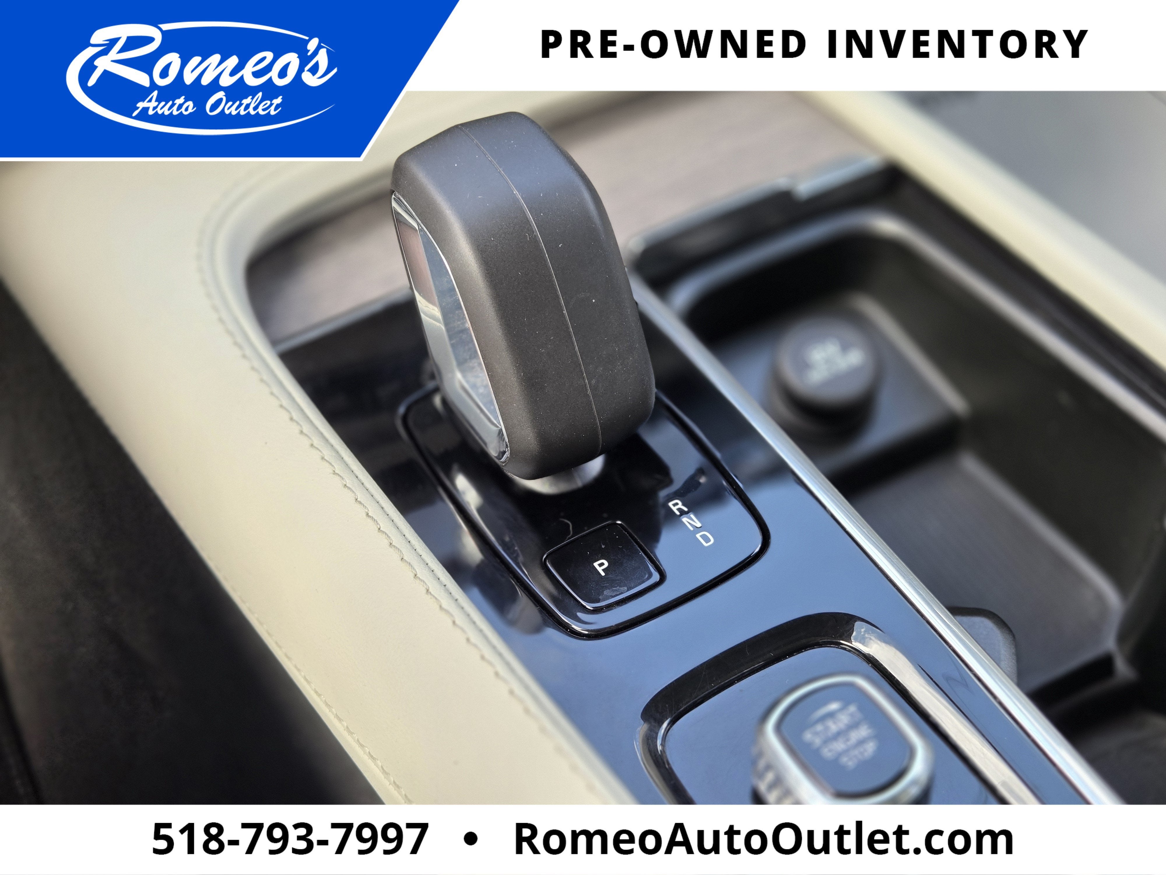 2024 Volvo XC90 B6 Plus Bright Theme 6-Seater