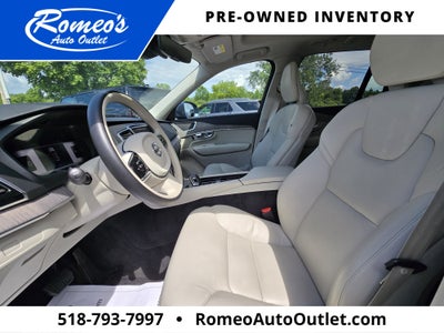 2024 Volvo XC90 B6 Plus Bright Theme 6-Seater