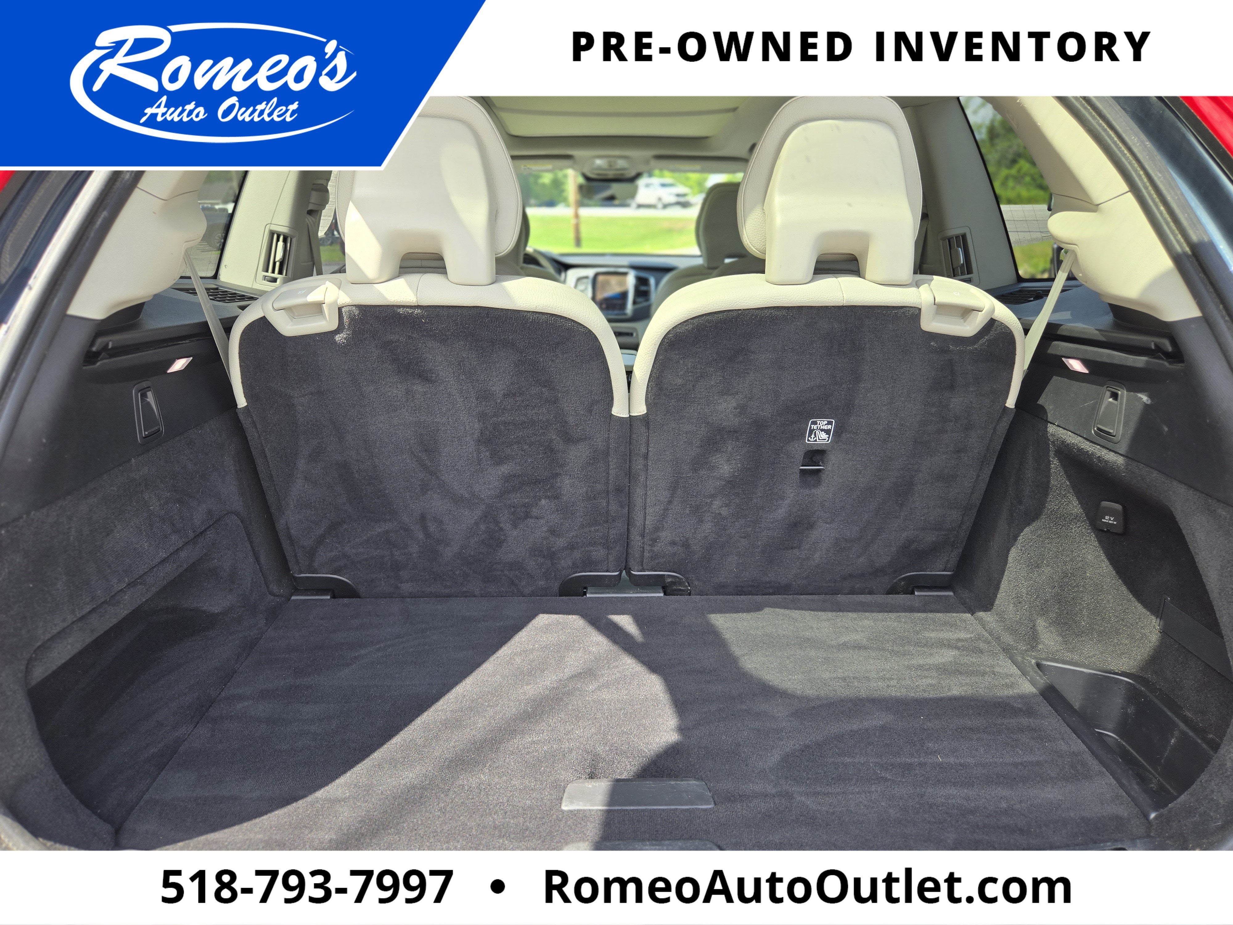 2024 Volvo XC90 B6 Plus Bright Theme 6-Seater