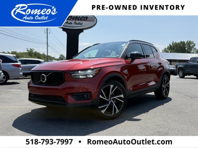 2020 Volvo XC40 R-Design