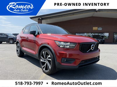 2020 Volvo XC40 R-Design
