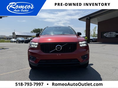 2020 Volvo XC40 R-Design