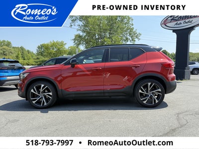 2020 Volvo XC40 R-Design