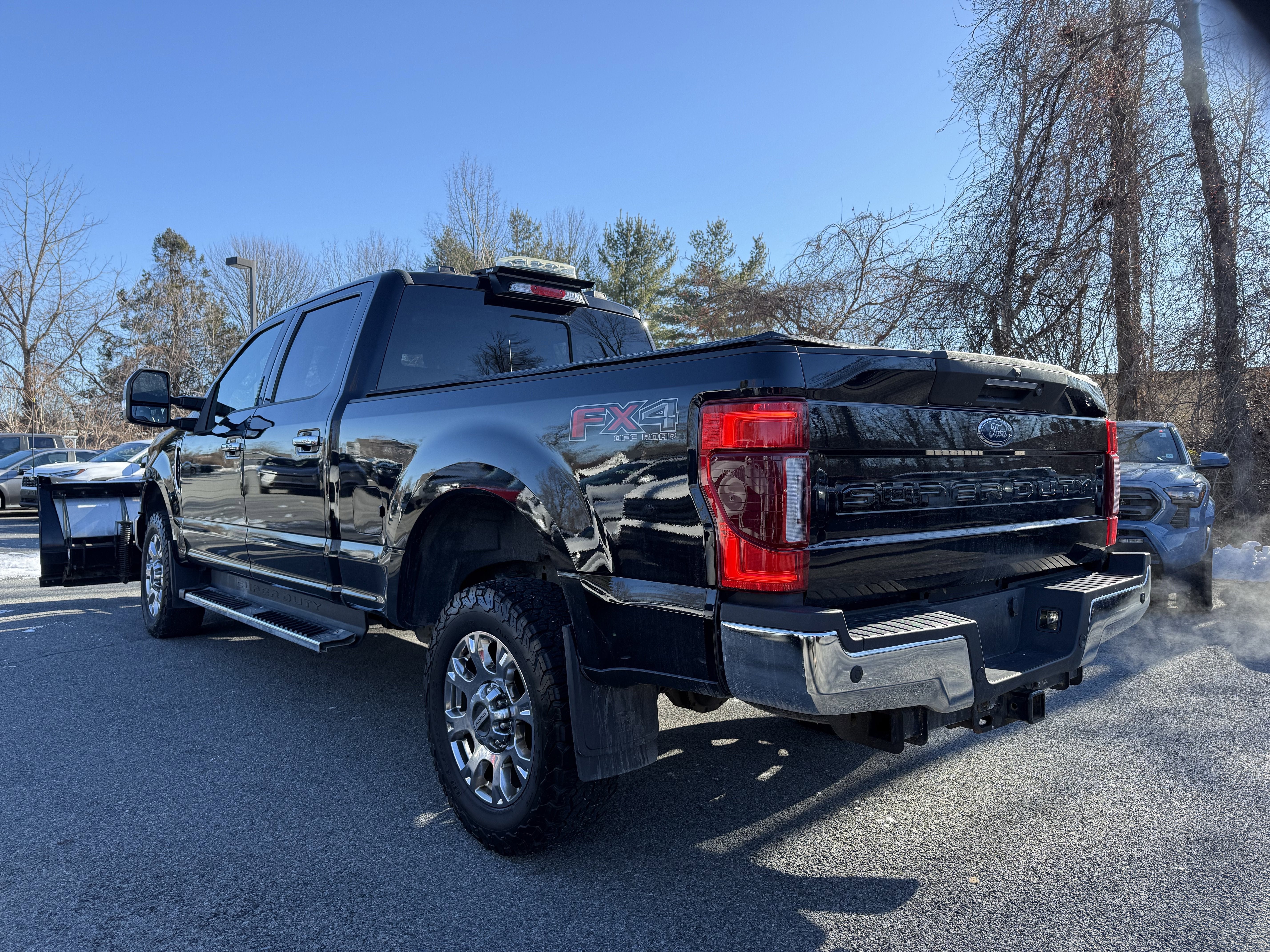 2020 Ford F-350SD Lariat w/ 8.6ft FISHER XLS PLOW