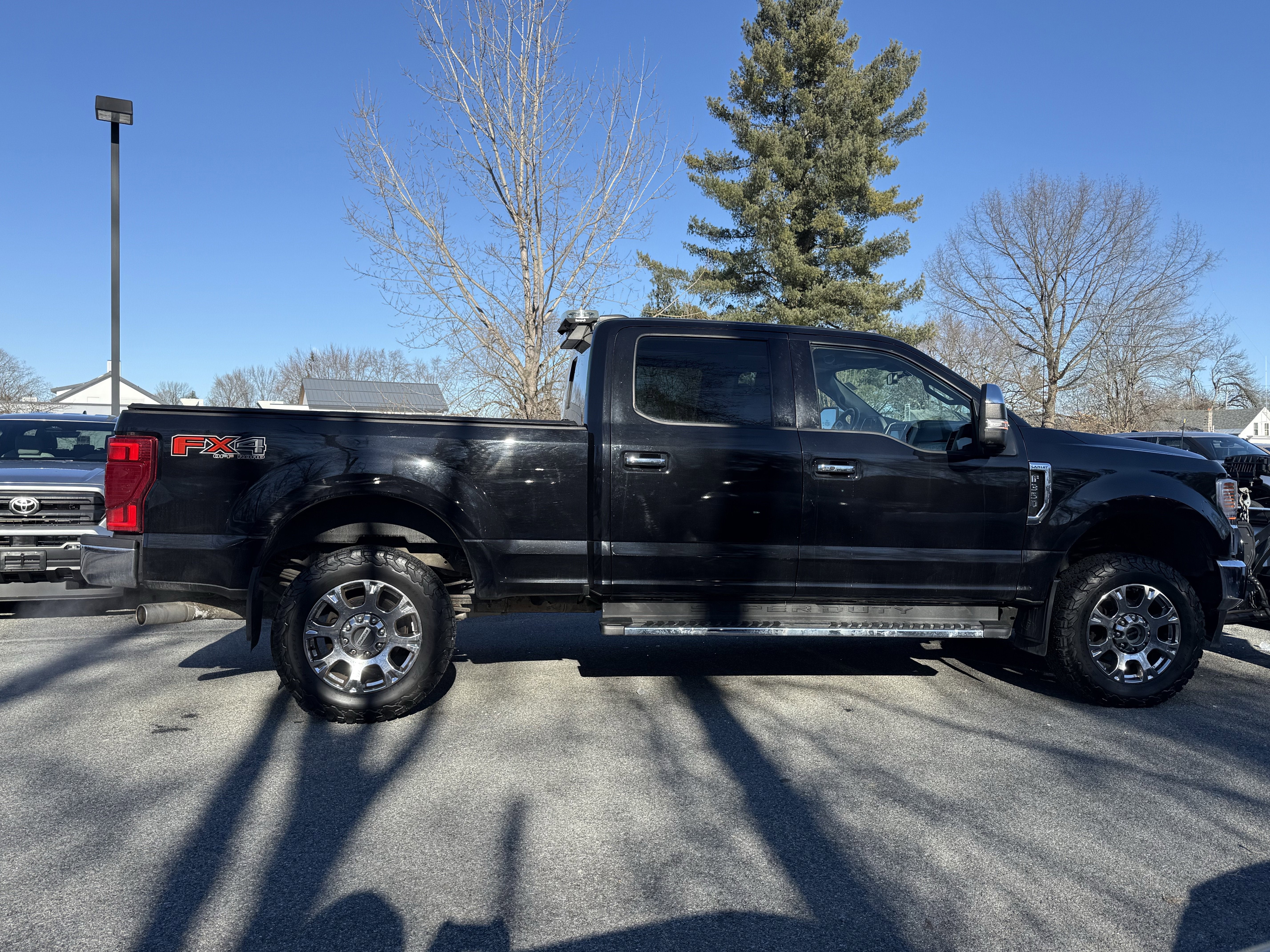 2020 Ford F-350SD Lariat w/ 8.6ft FISHER XLS PLOW