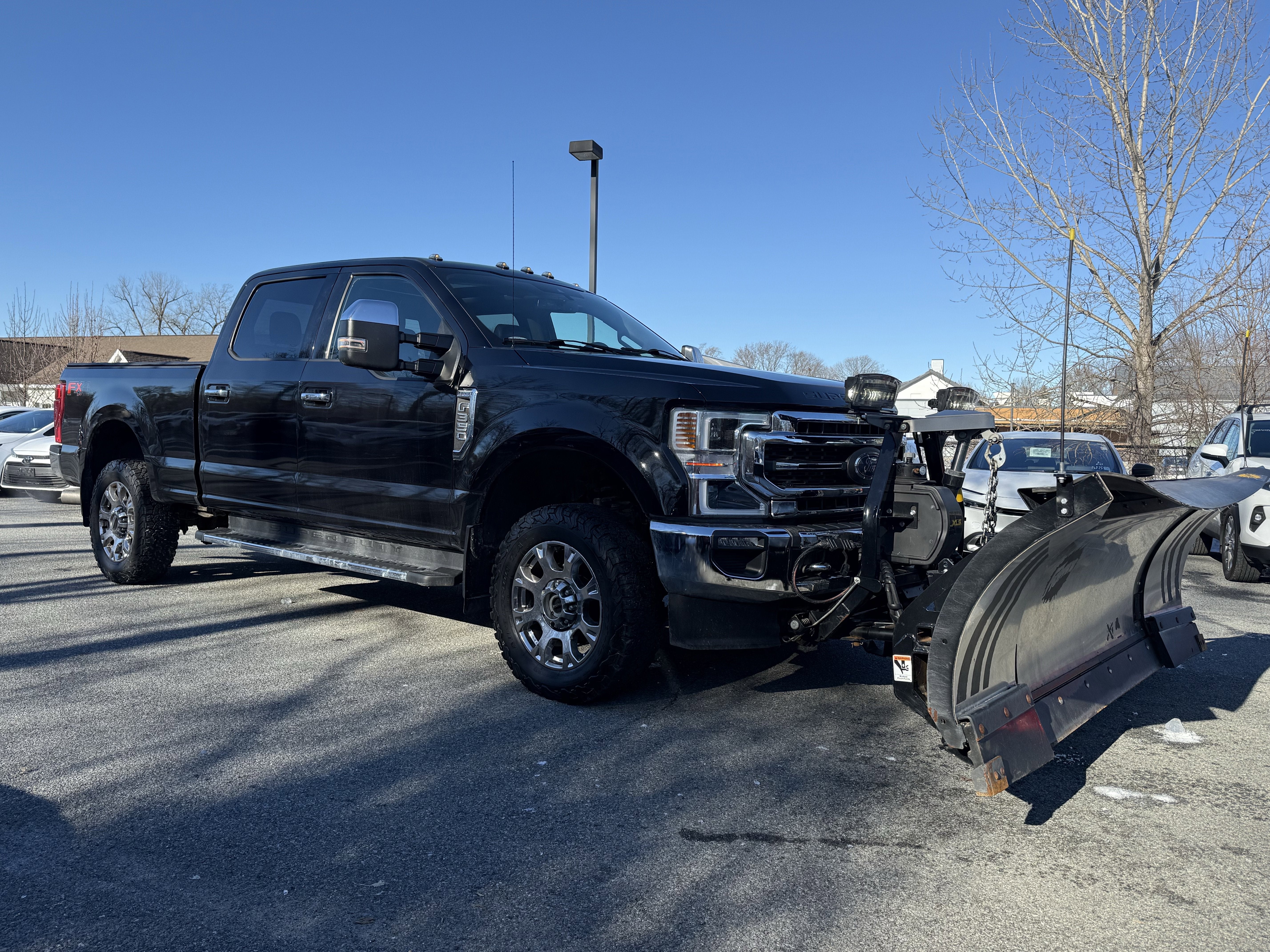 2020 Ford F-350SD Lariat w/ 8.6ft FISHER XLS PLOW