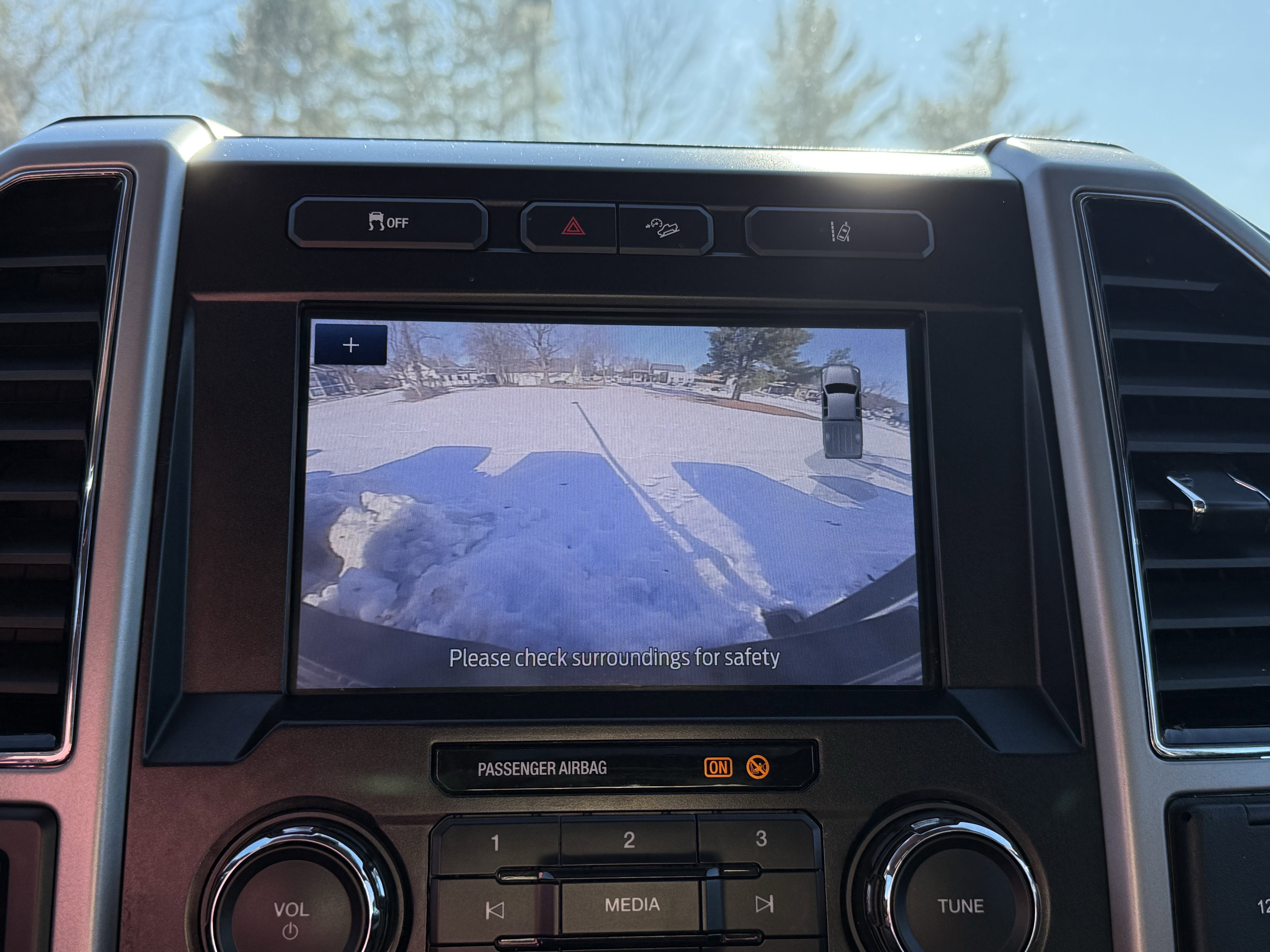 2020 Ford F-350SD Lariat w/ 8.6ft FISHER XLS PLOW