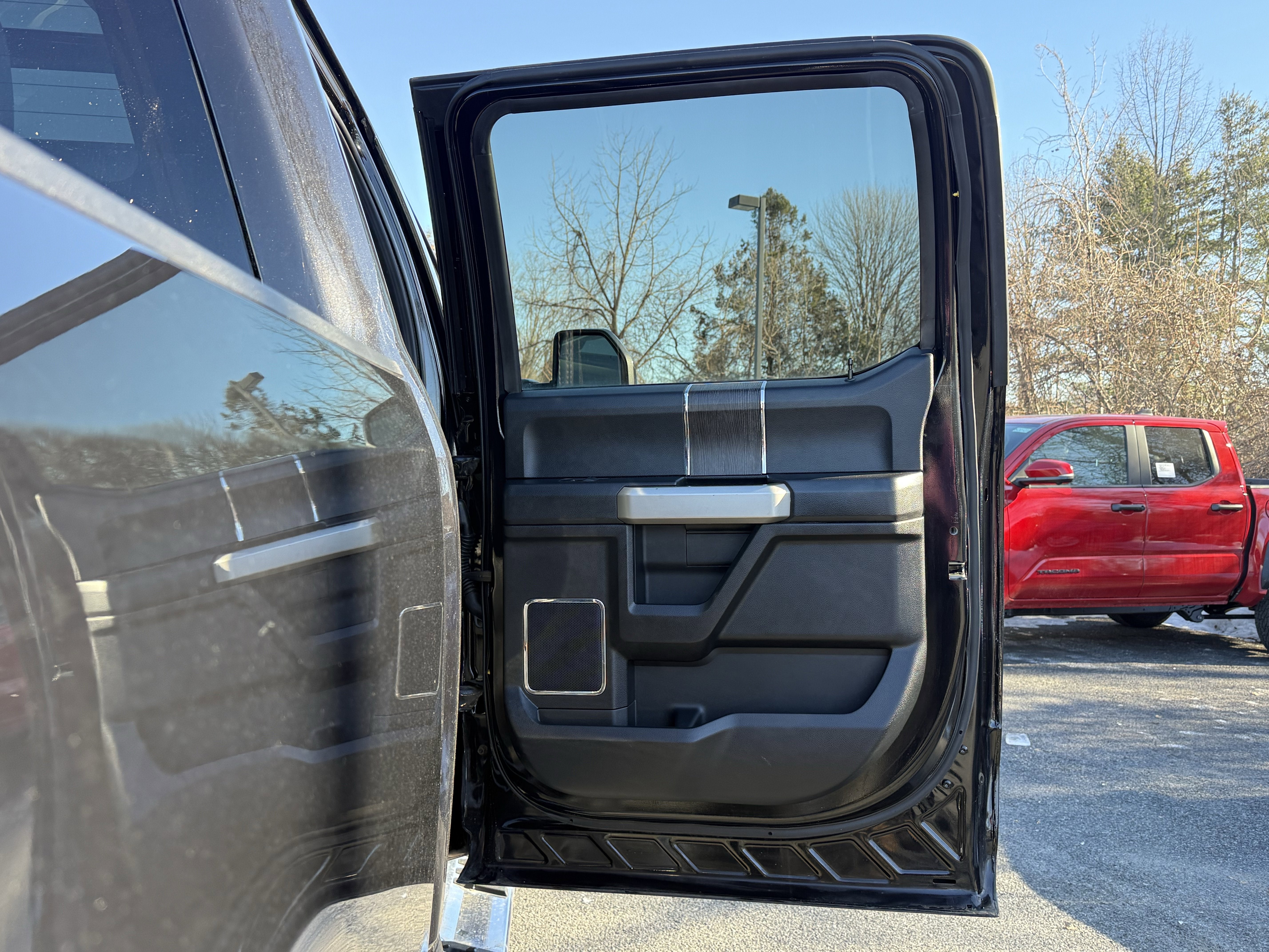 2020 Ford F-350SD Lariat w/ 8.6ft FISHER XLS PLOW