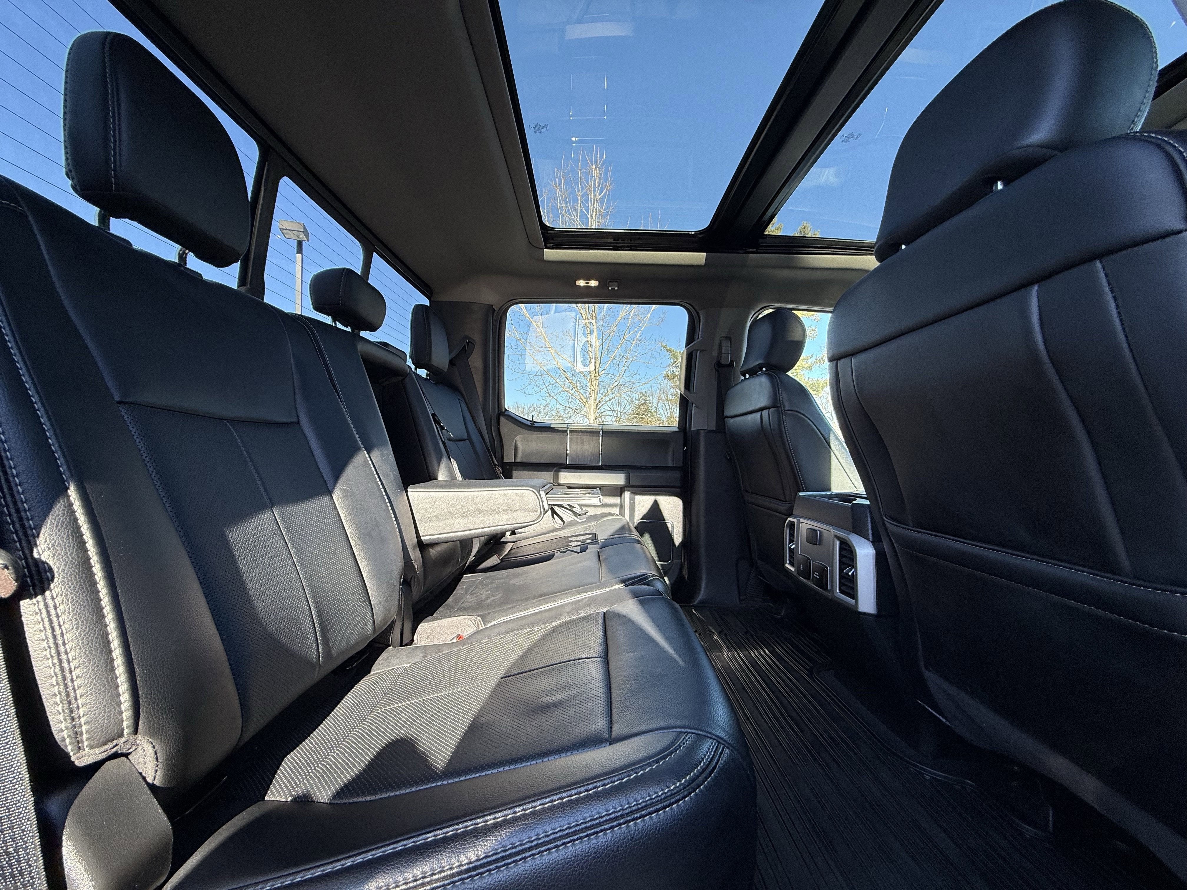 2020 Ford F-350SD Lariat w/ 8.6ft FISHER XLS PLOW