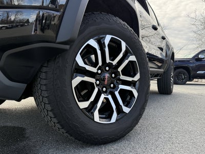 2025 GMC Canyon AT4