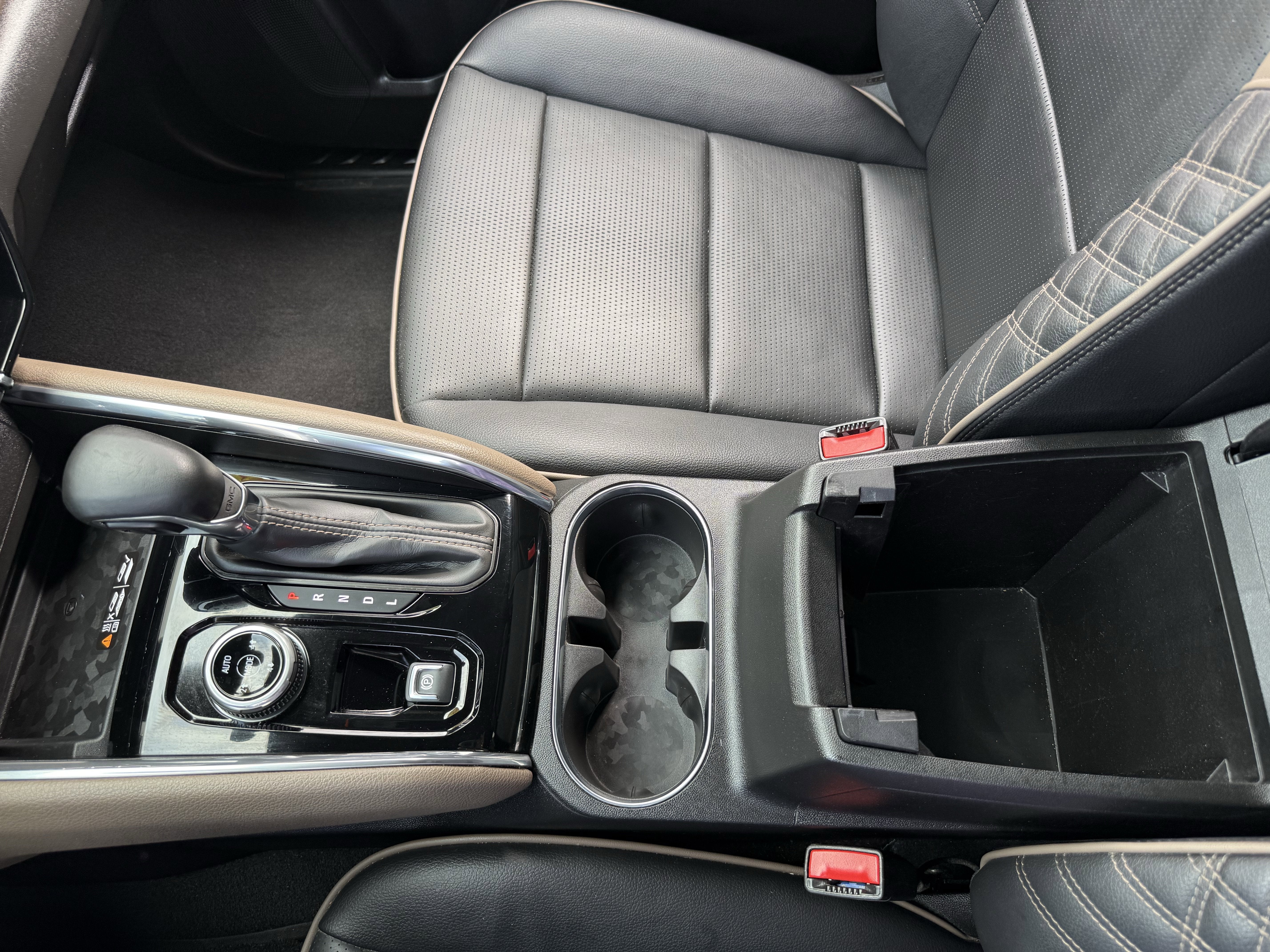 2025 GMC Canyon Denali