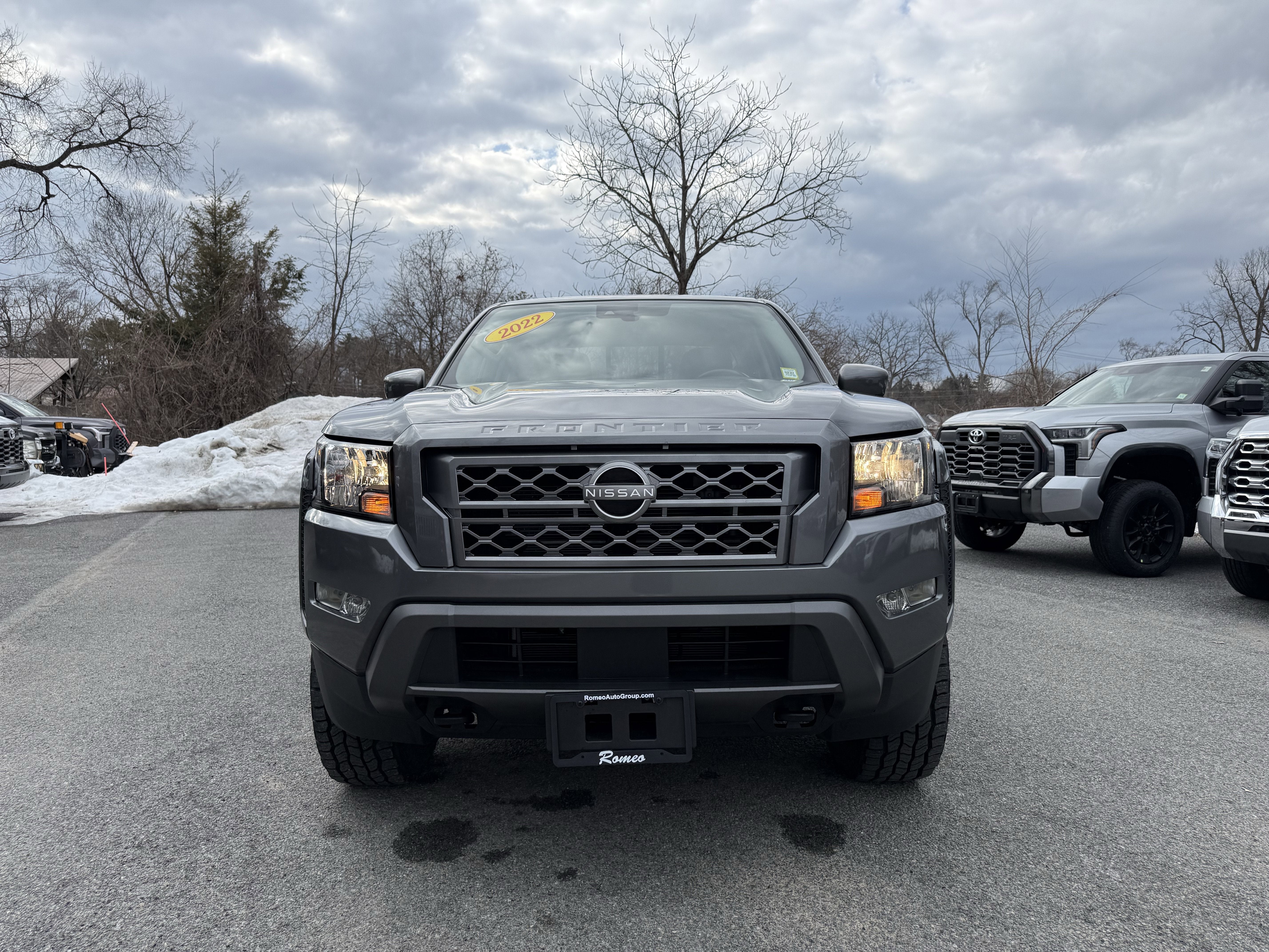 2022 Nissan Frontier SV