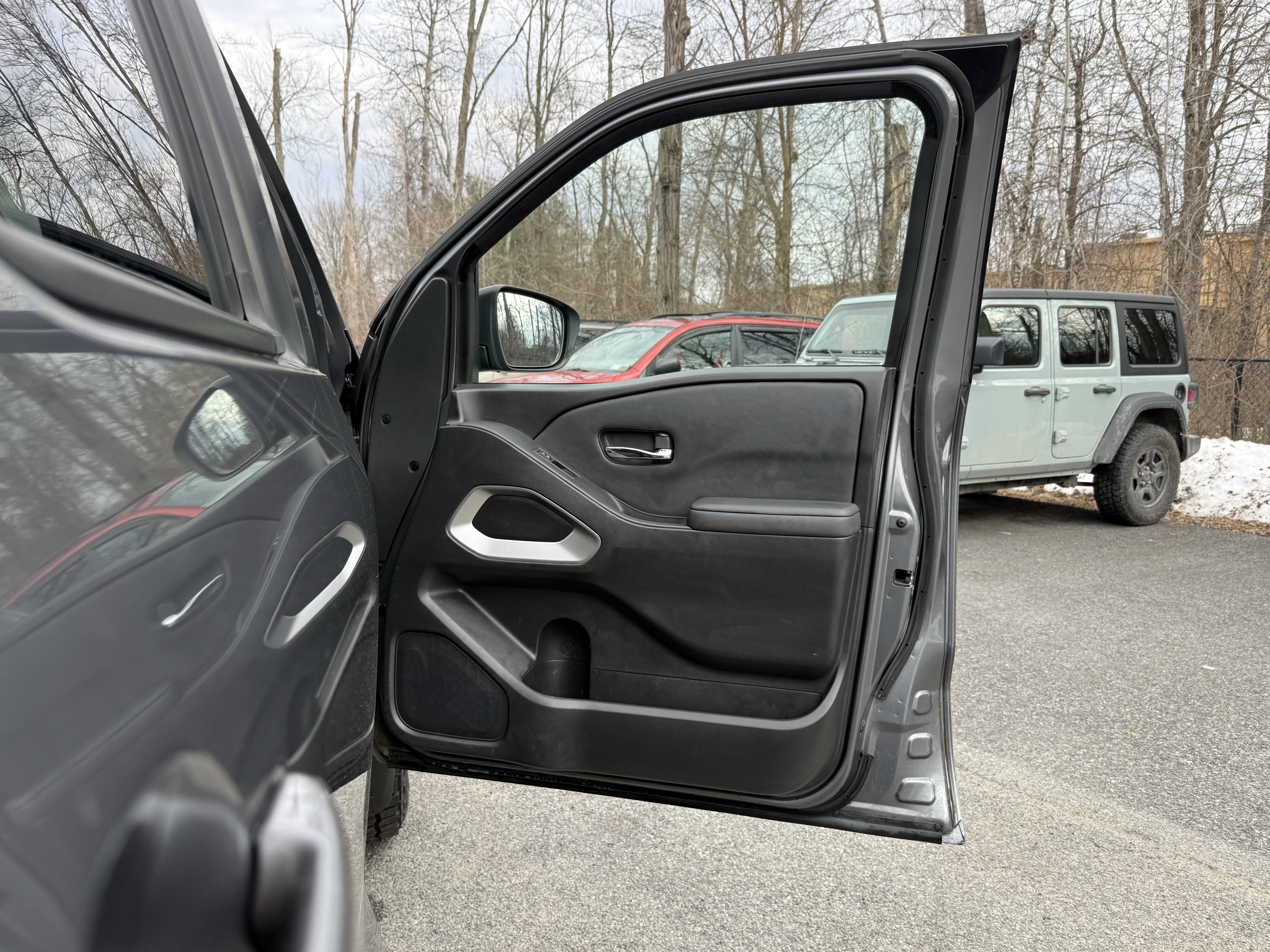 2022 Nissan Frontier SV