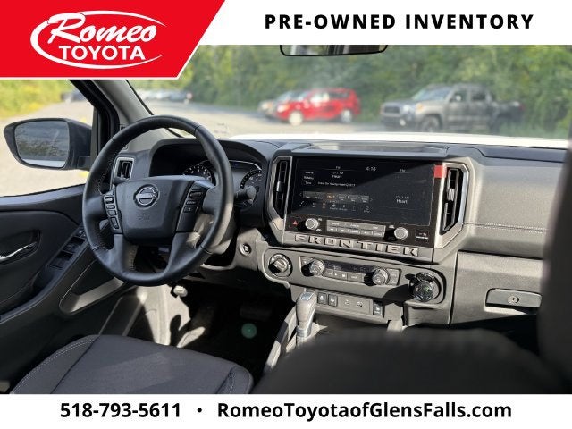 2025 Nissan Frontier SV