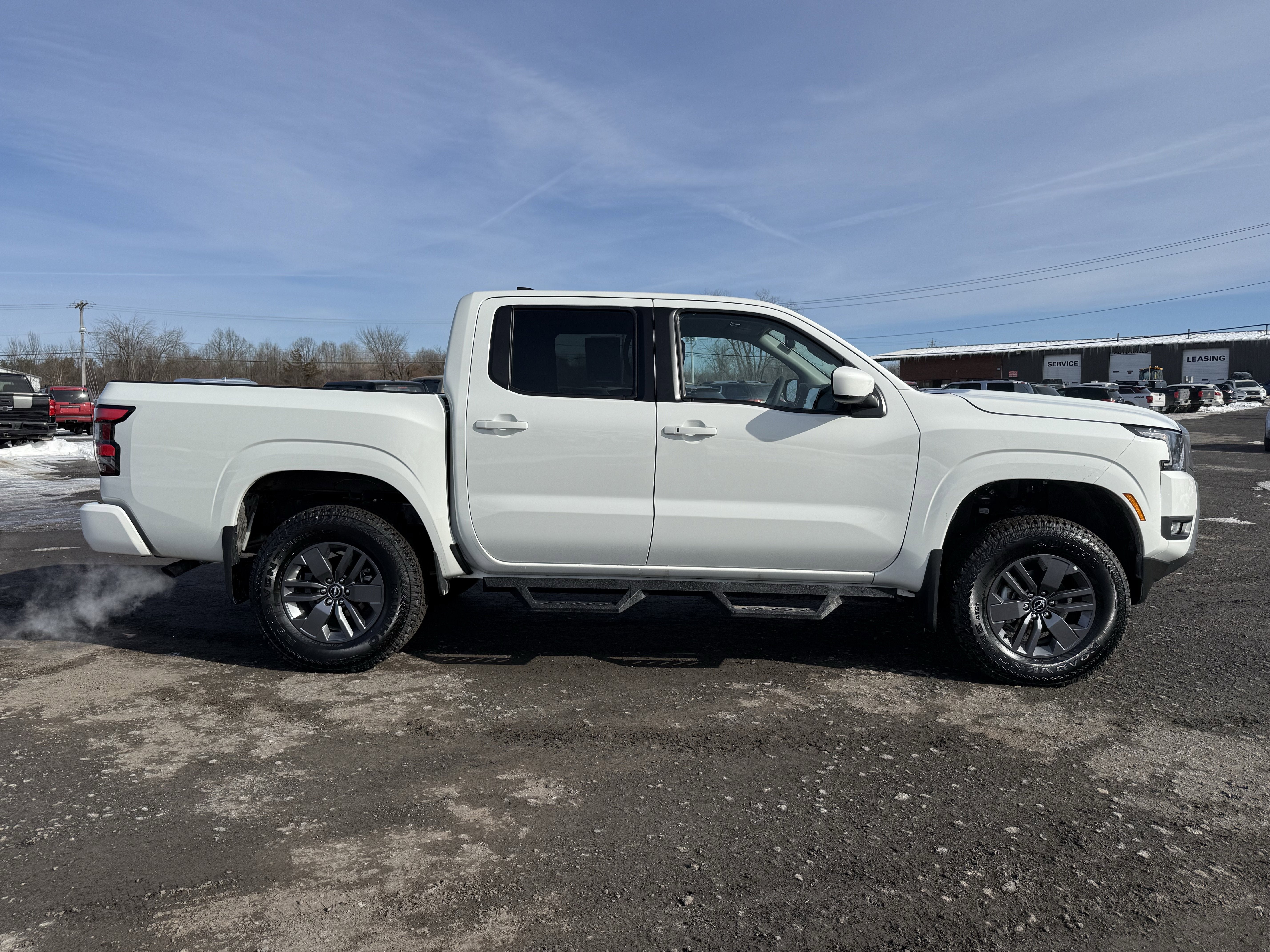 2025 Nissan Frontier SV