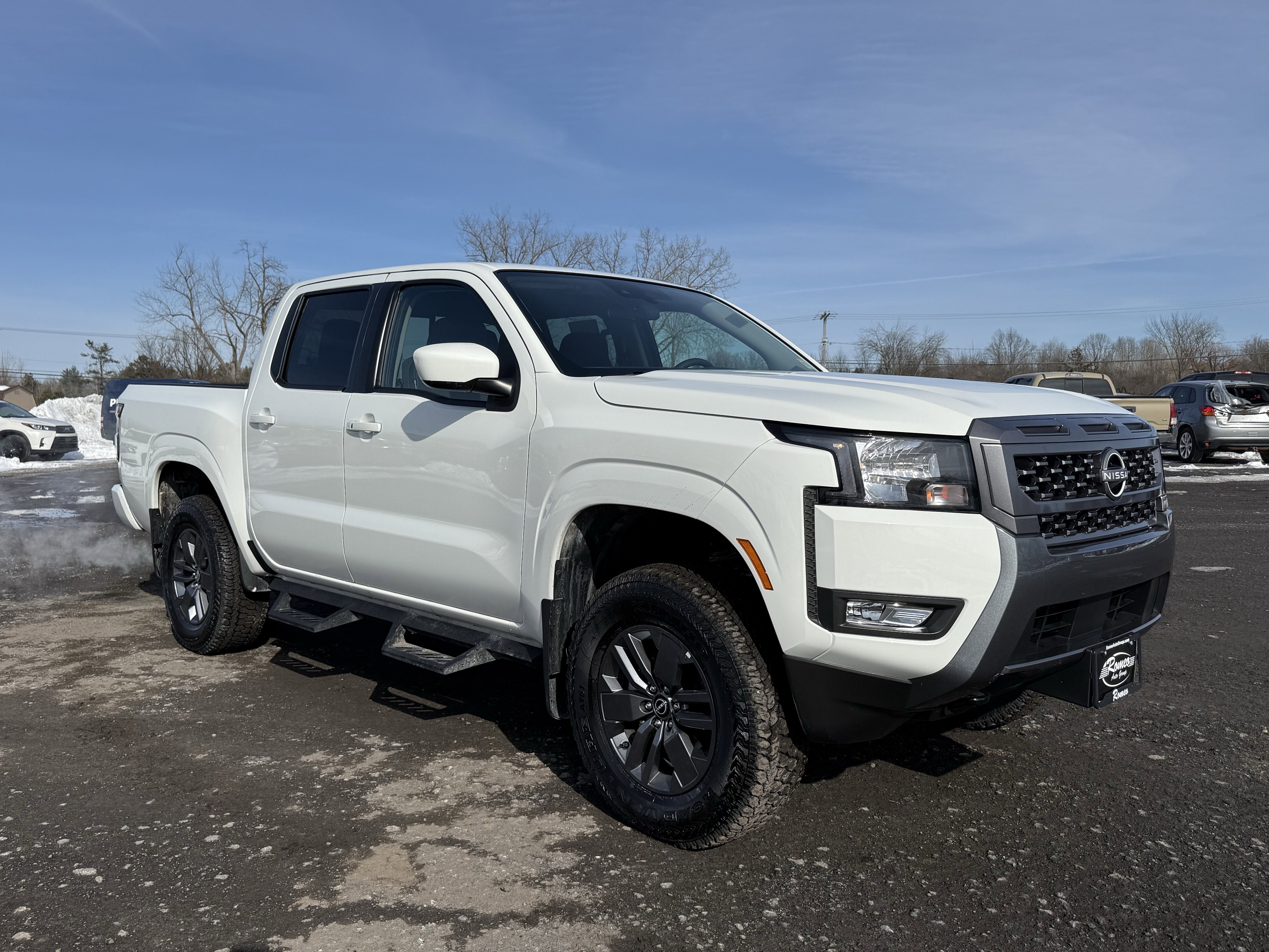 2025 Nissan Frontier SV