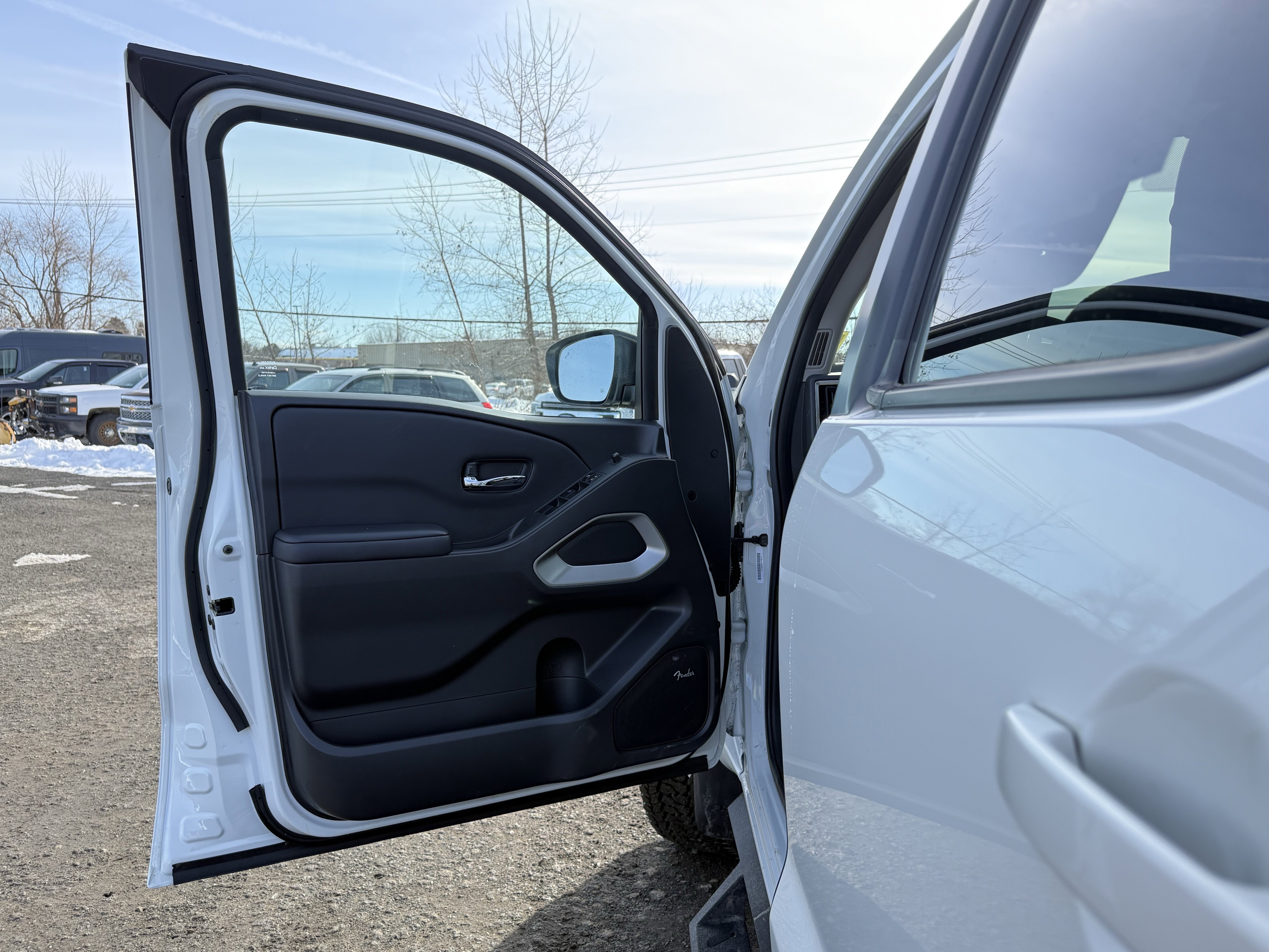 2025 Nissan Frontier SV