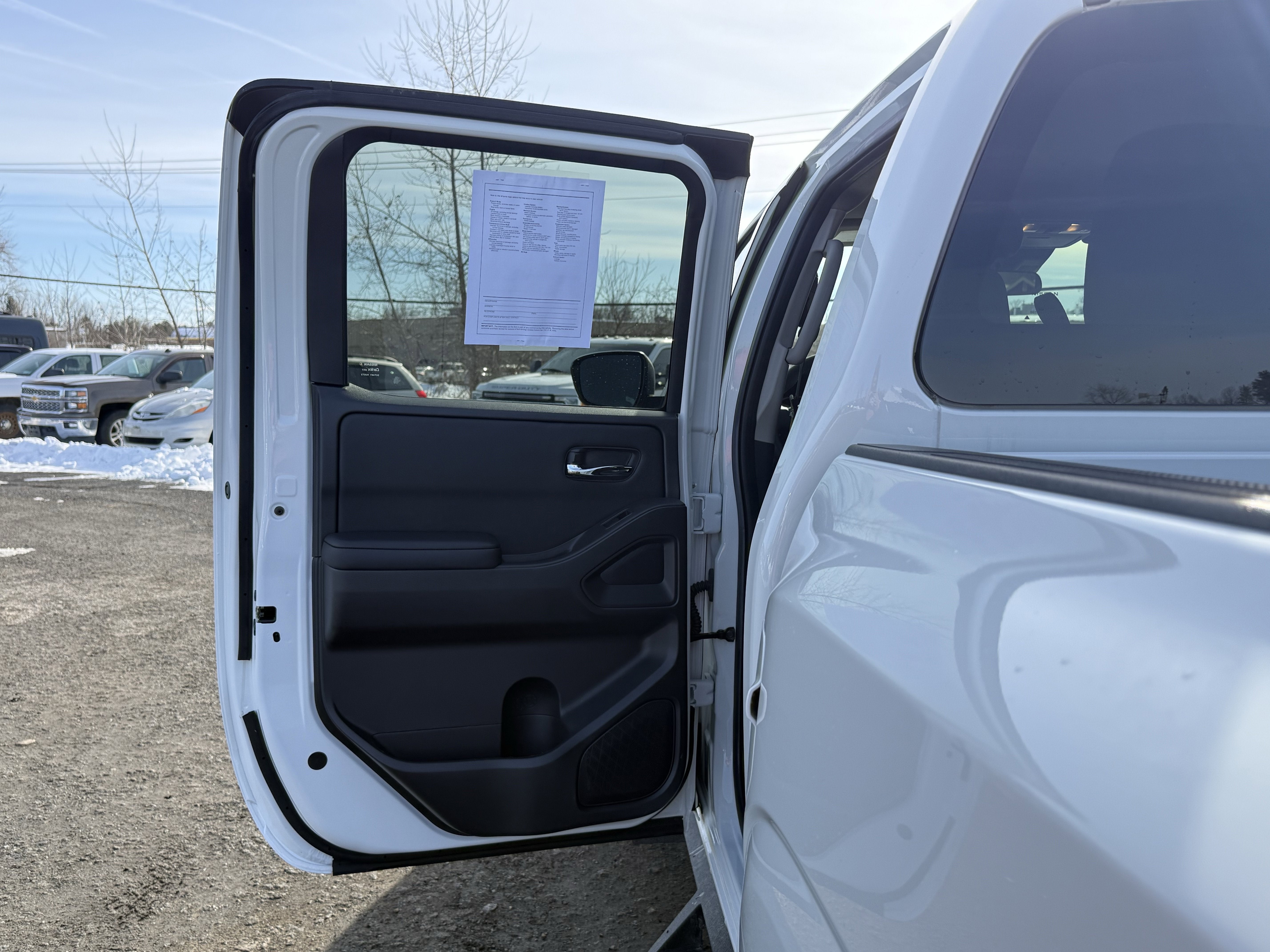 2025 Nissan Frontier SV