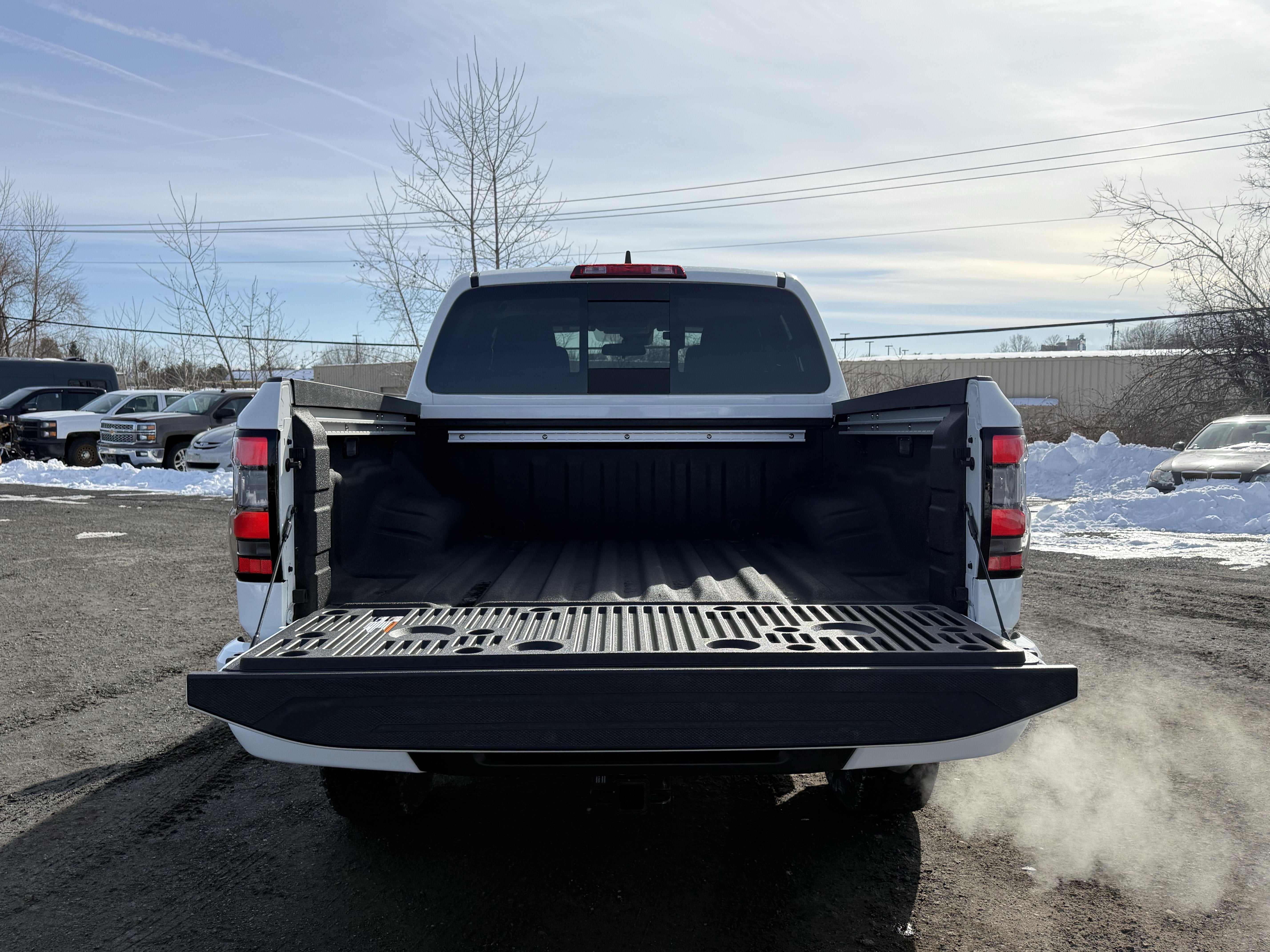 2025 Nissan Frontier SV