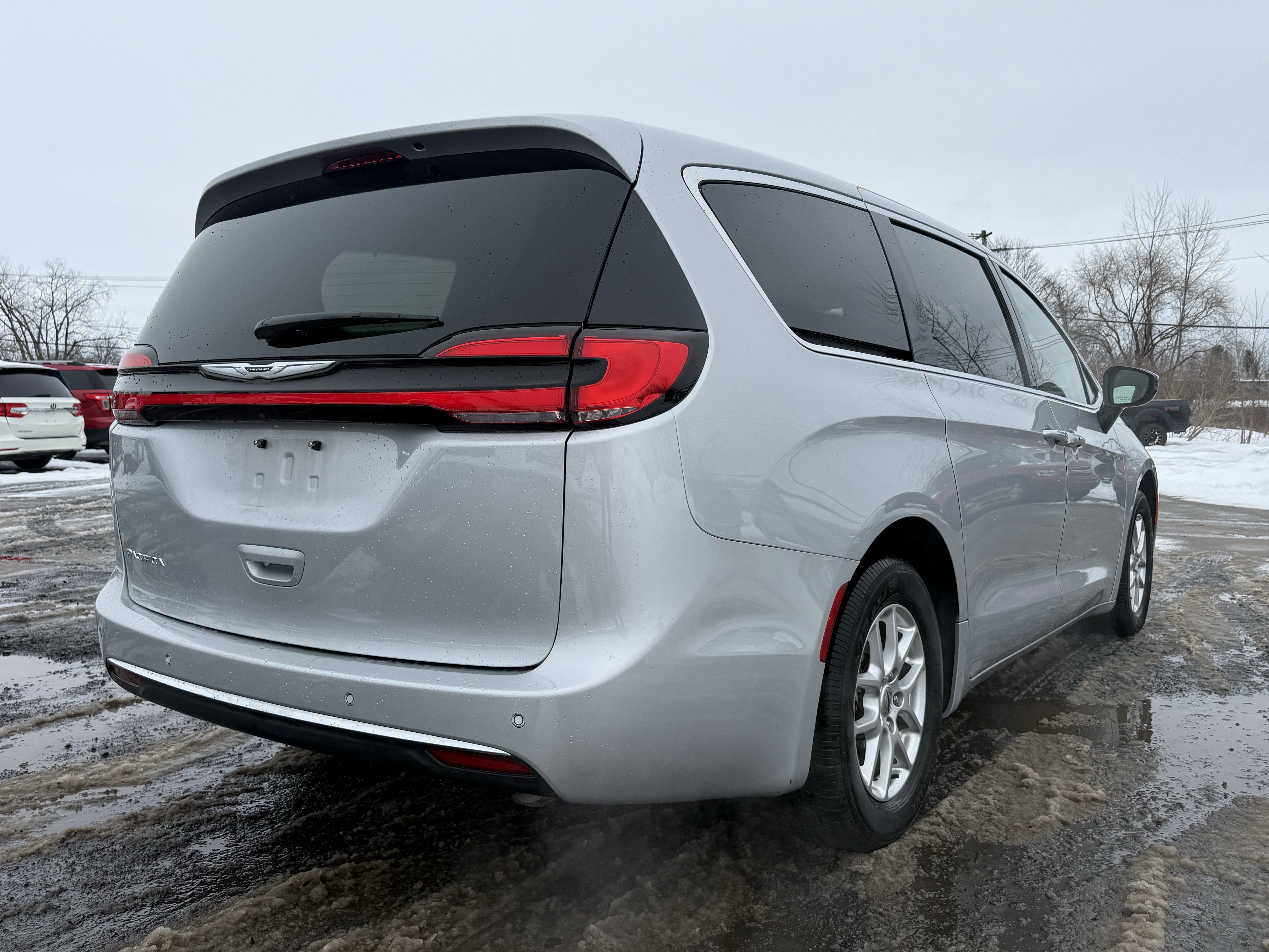 2024 Chrysler Pacifica Touring L