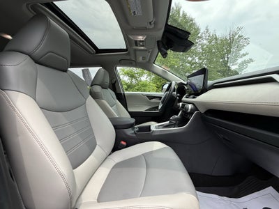 2025 Toyota RAV4 XLE Premium