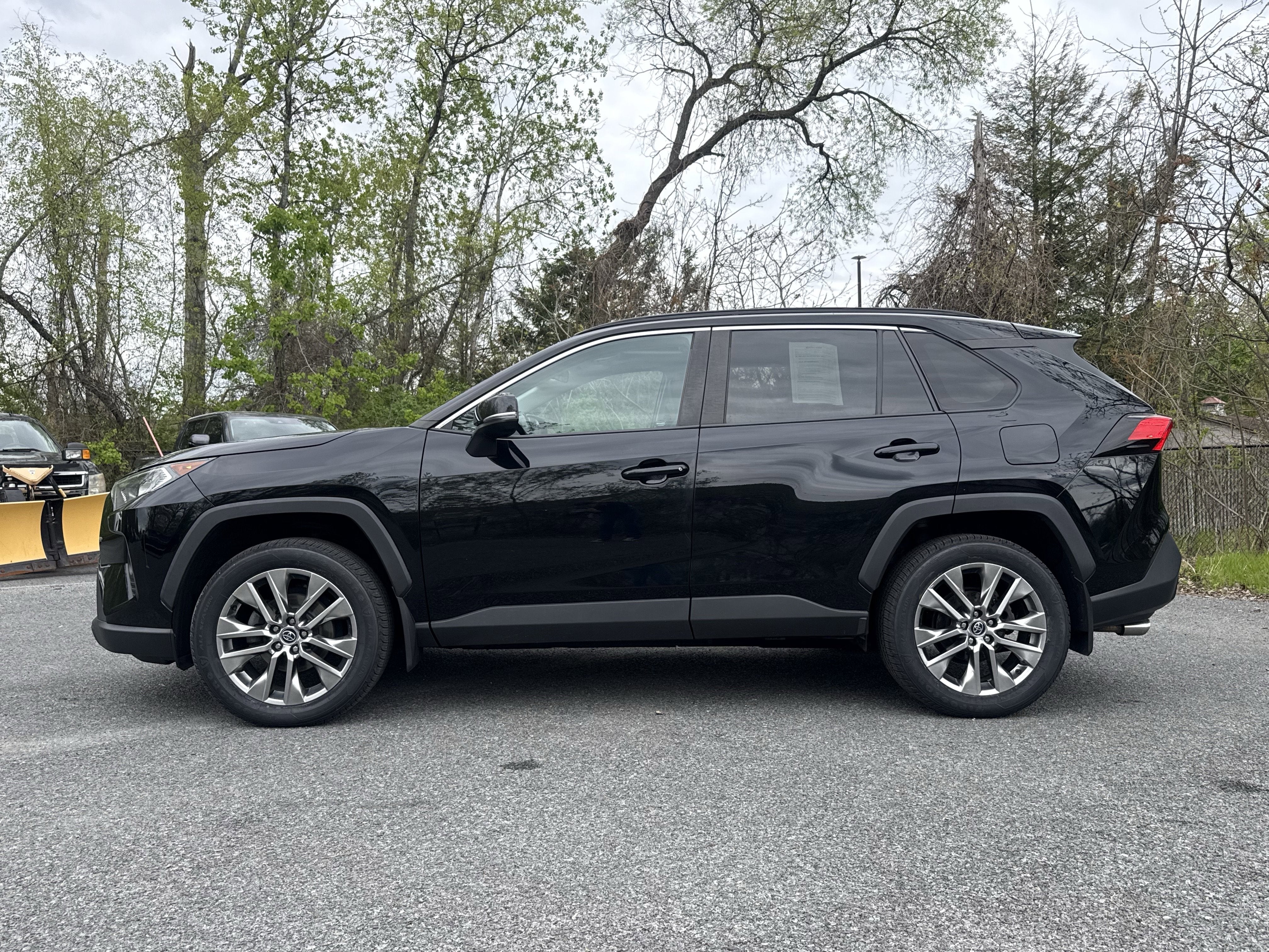 2020 Toyota RAV4 XLE Premium