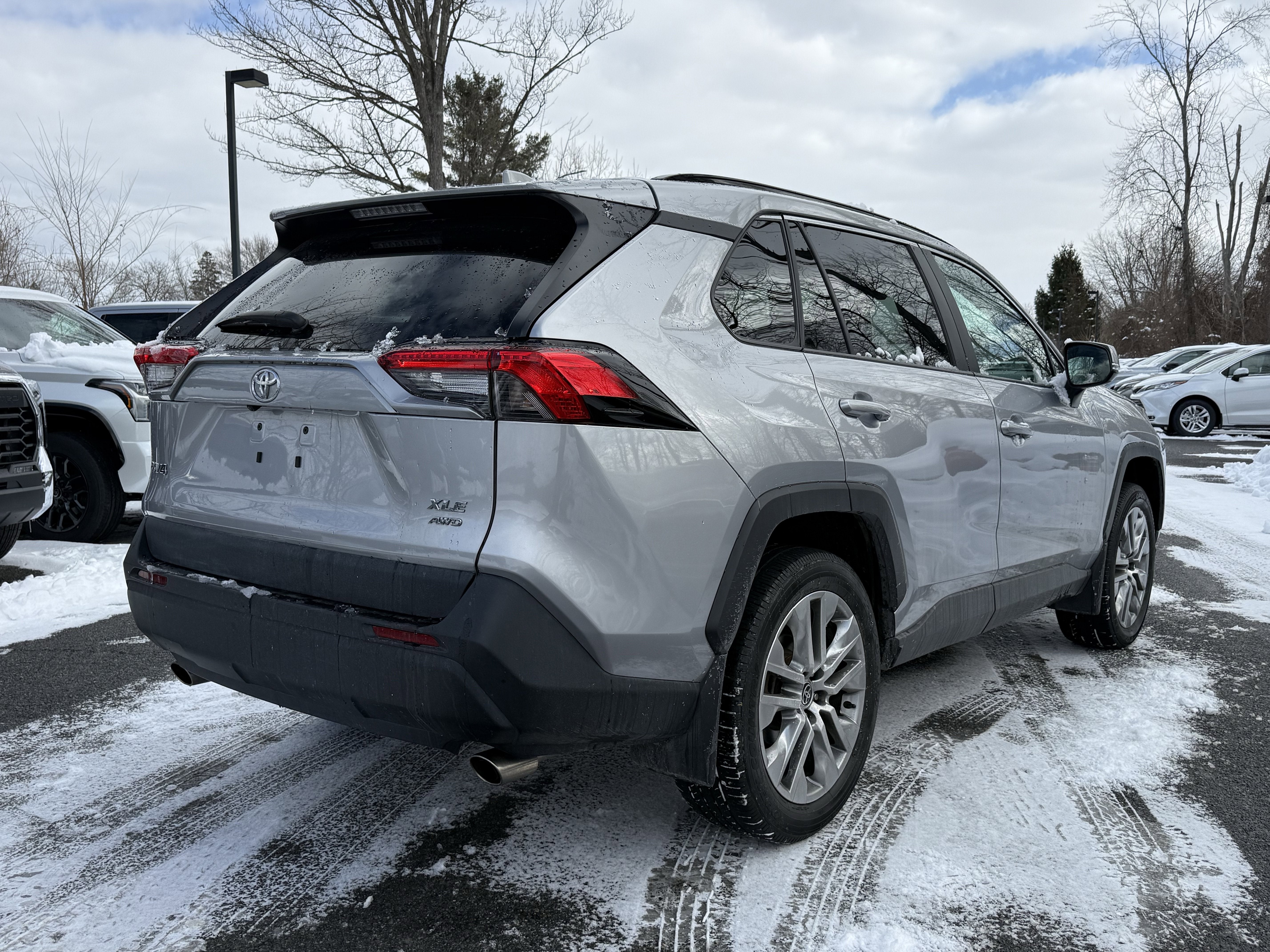 2022 Toyota RAV4 XLE Premium