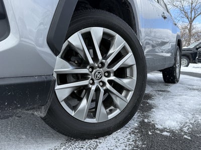 2022 Toyota RAV4 XLE Premium