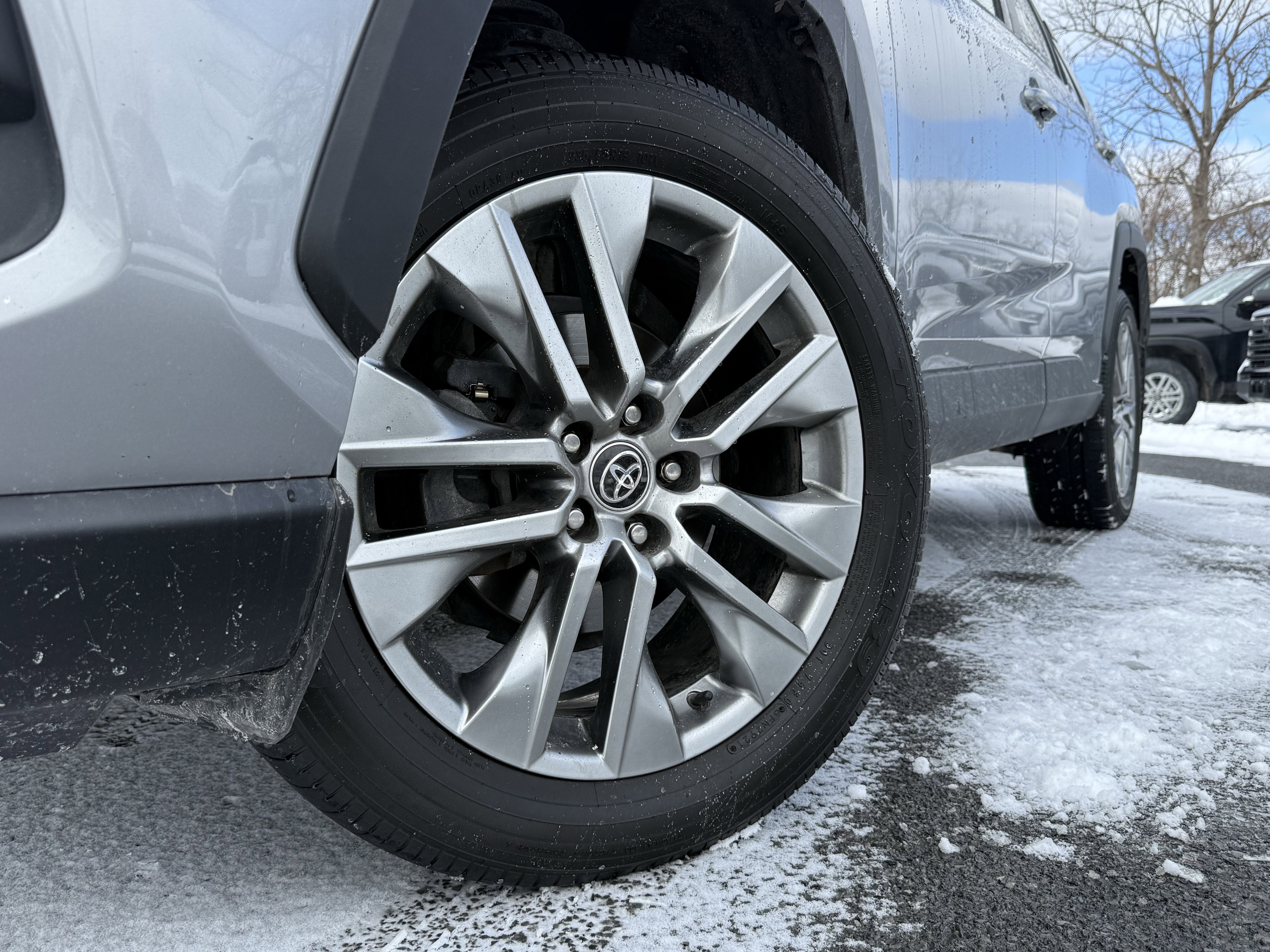 2022 Toyota RAV4 XLE Premium