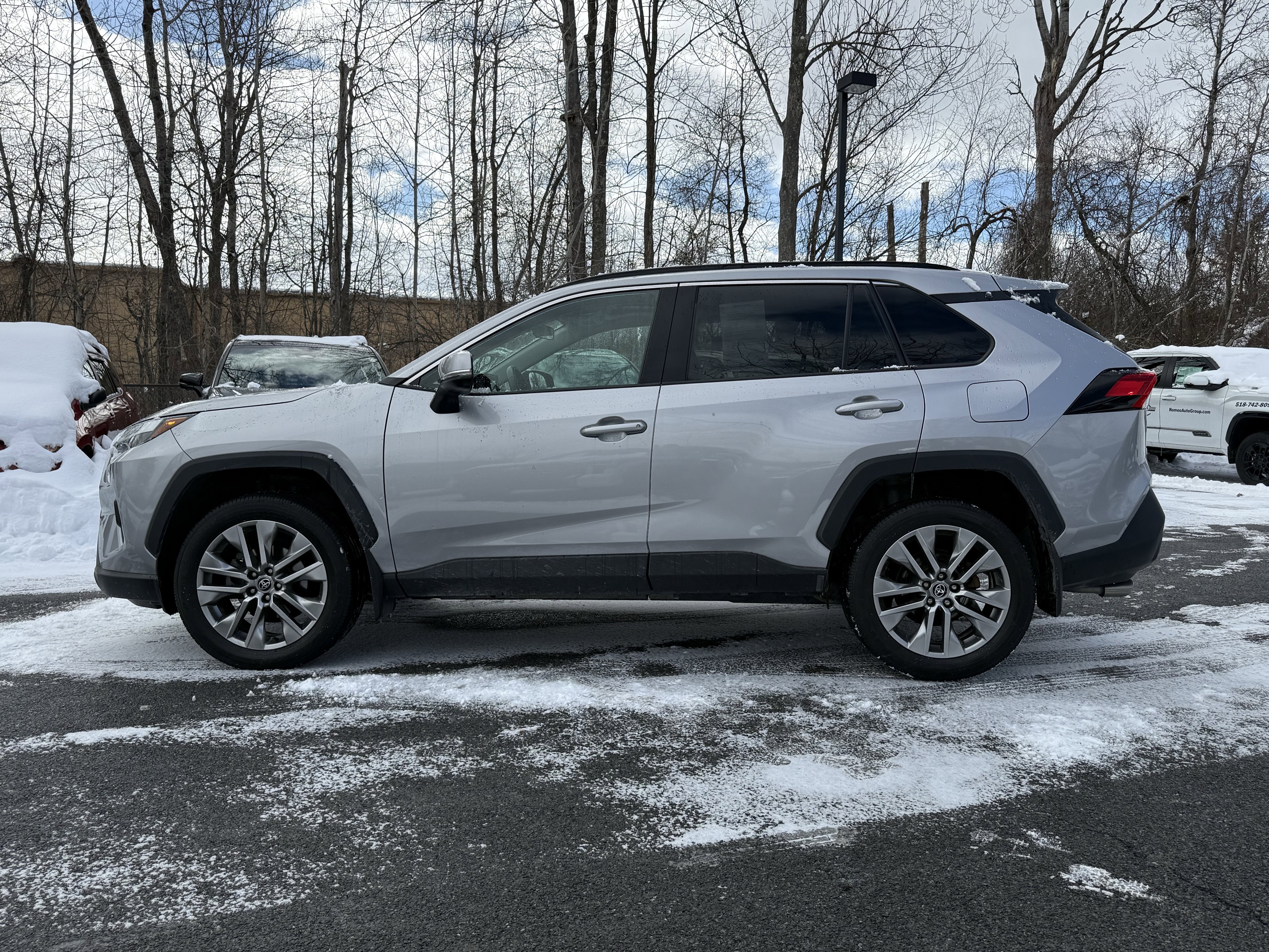 2022 Toyota RAV4 XLE Premium