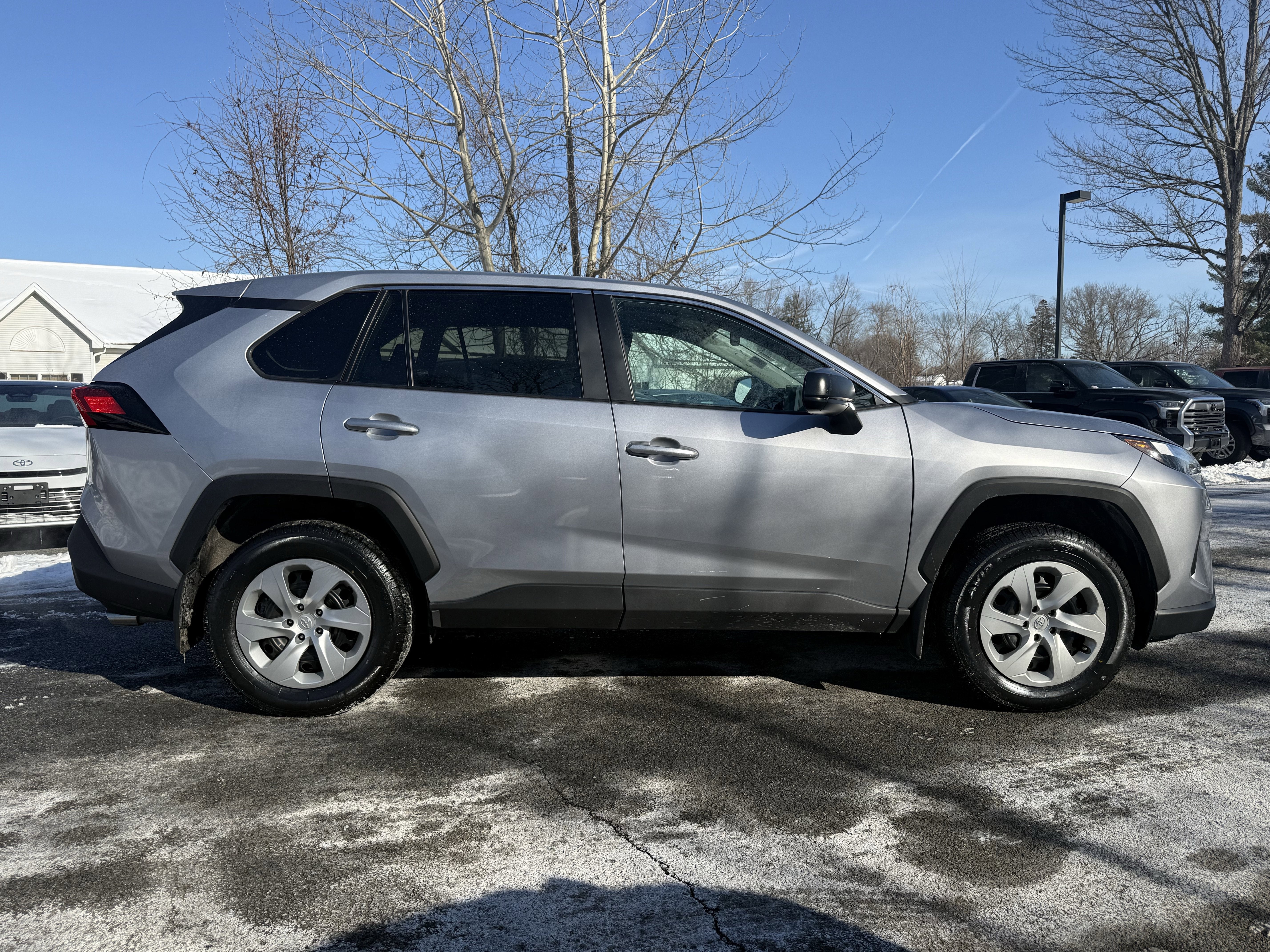 2024 Toyota RAV4 LE