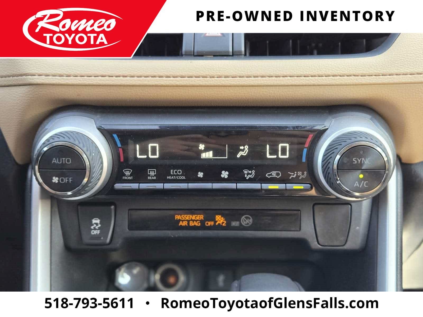 2020 Toyota RAV4 LE - Photo 18