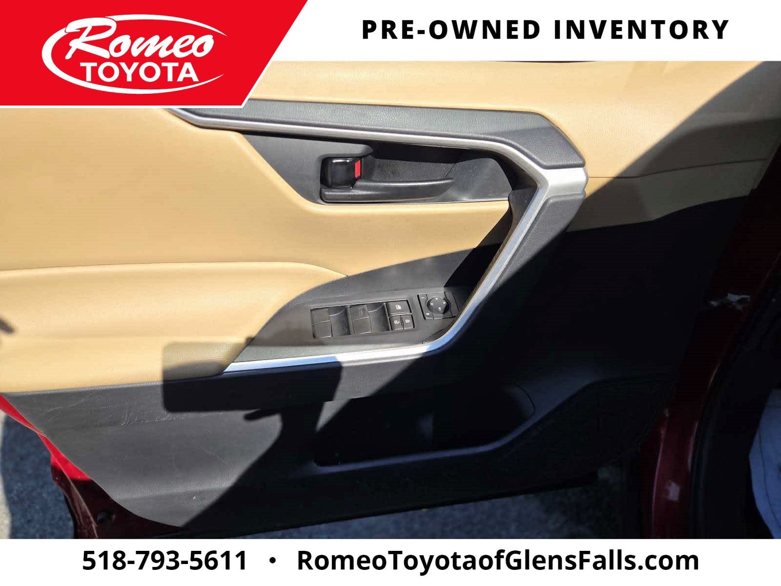 2020 Toyota RAV4 LE - Photo 22