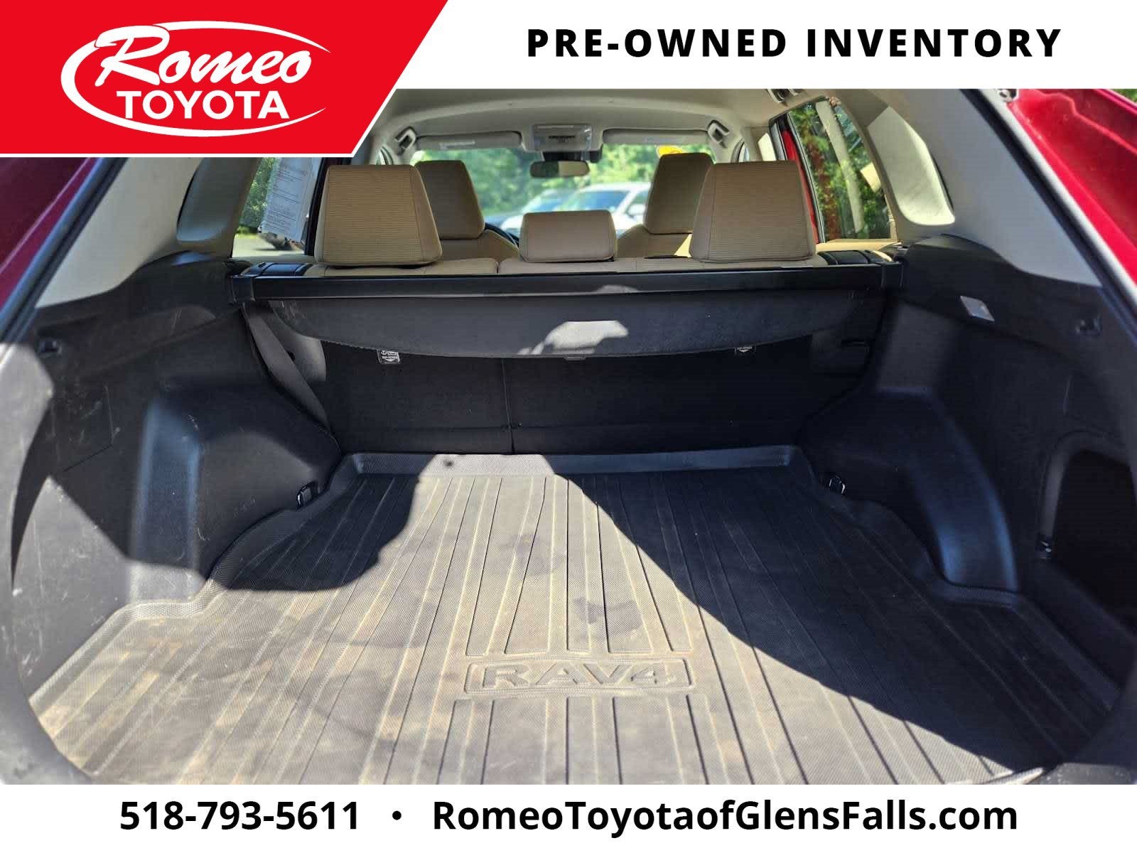 2020 Toyota RAV4 LE - Photo 27