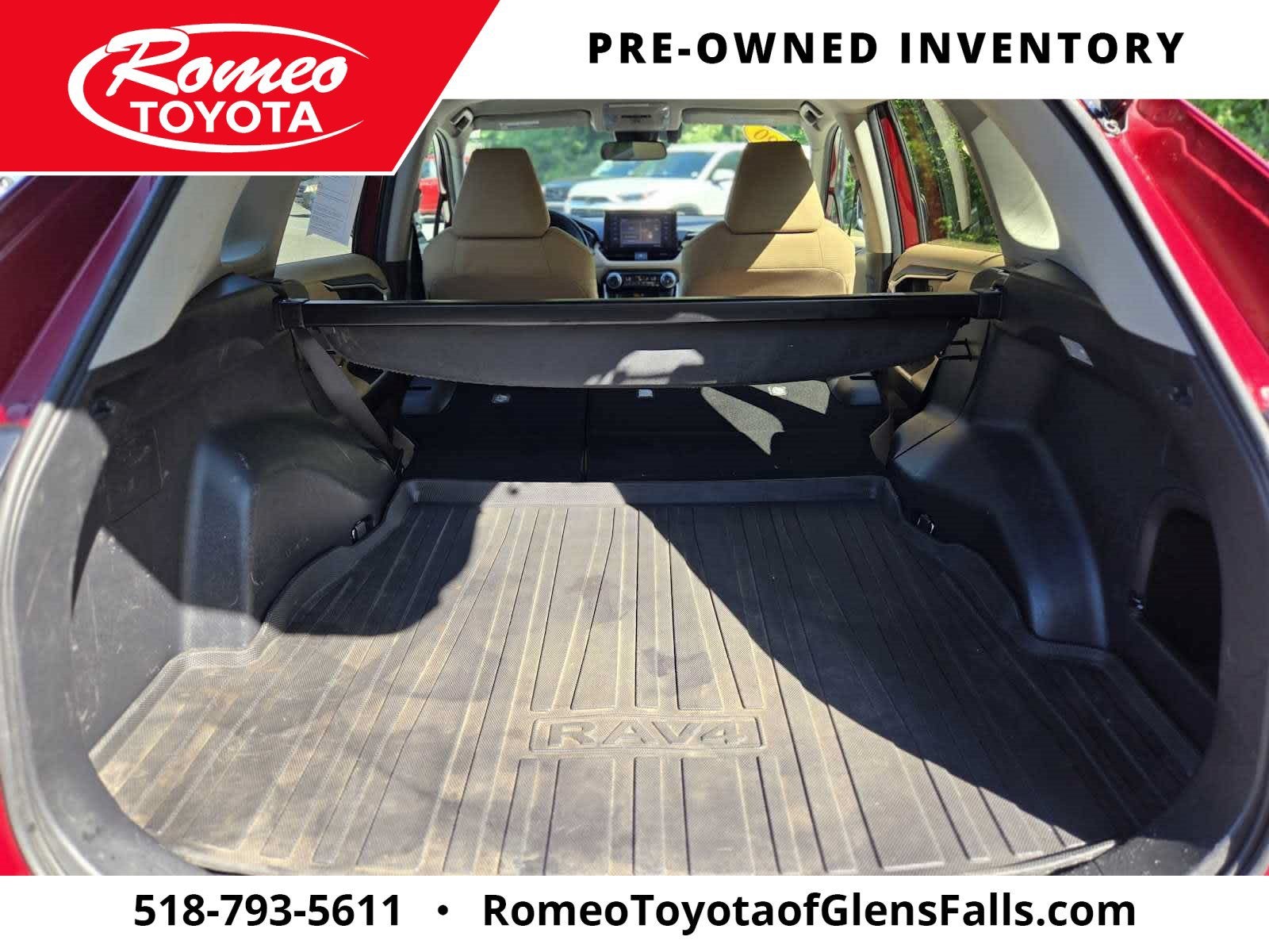 2020 Toyota RAV4 LE - Photo 28