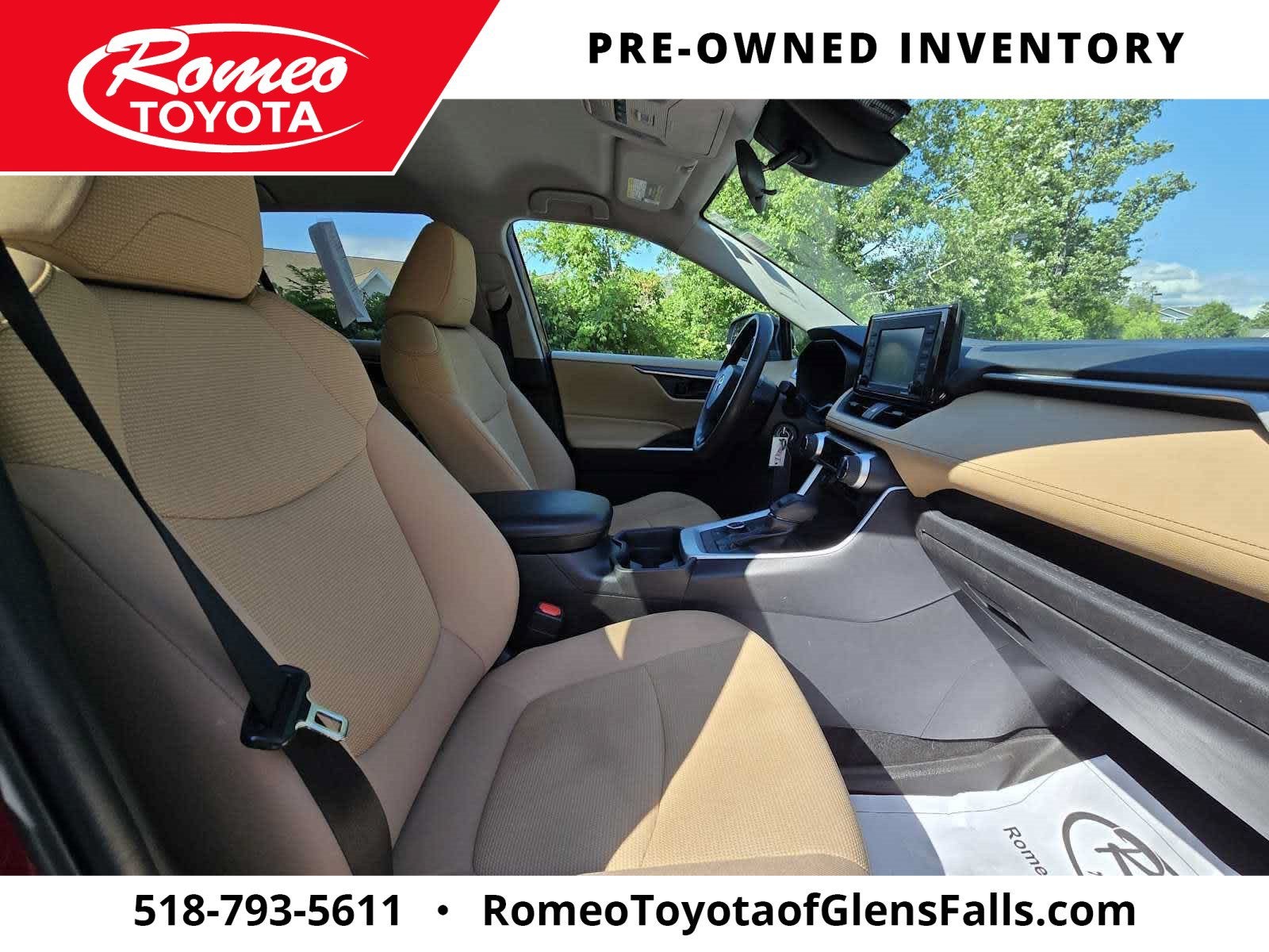 2020 Toyota RAV4 LE - Photo 33