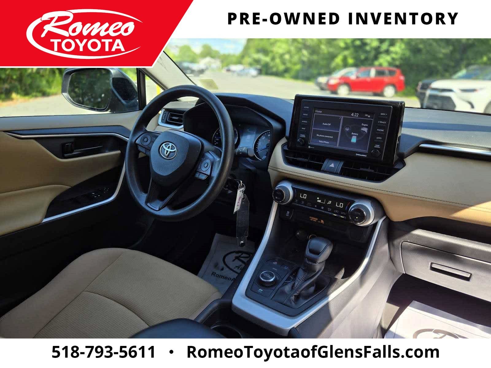 2020 Toyota RAV4 LE - Photo 34