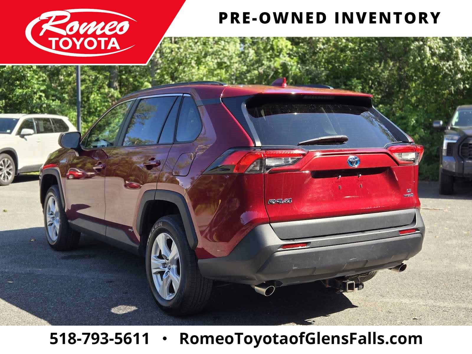 2020 Toyota RAV4 LE - Photo 7