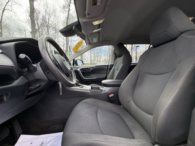 2024 Toyota RAV4 Hybrid LE