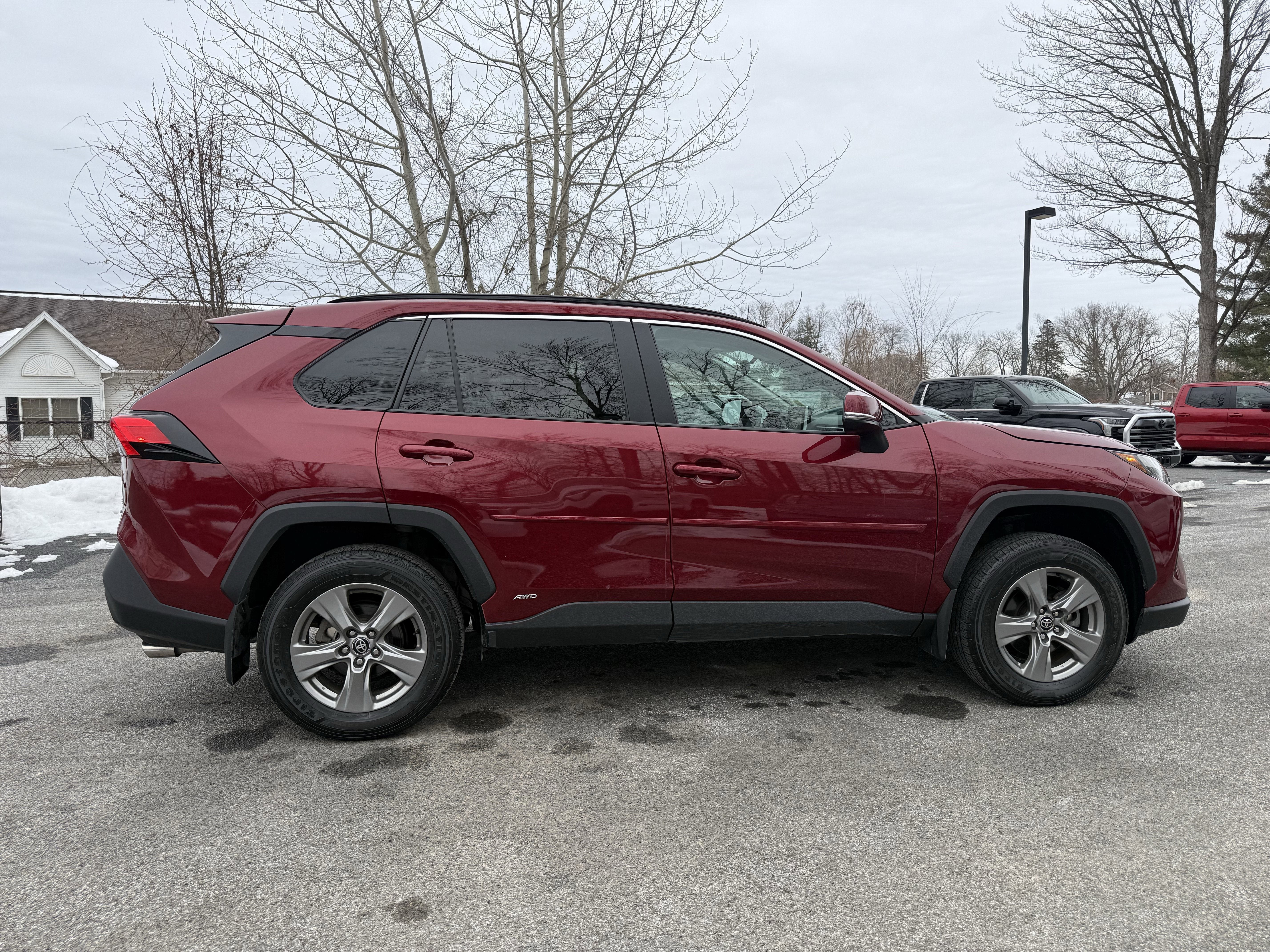 2024 Toyota RAV4 Hybrid XLE