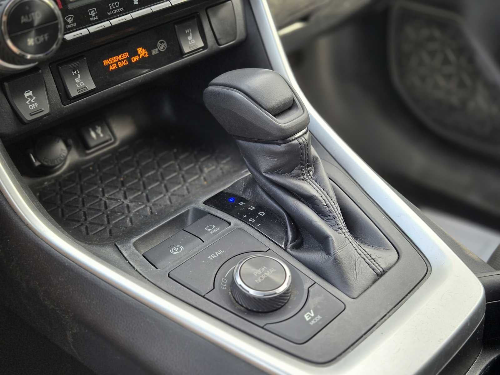 2019 Toyota RAV4 Hybrid XLE