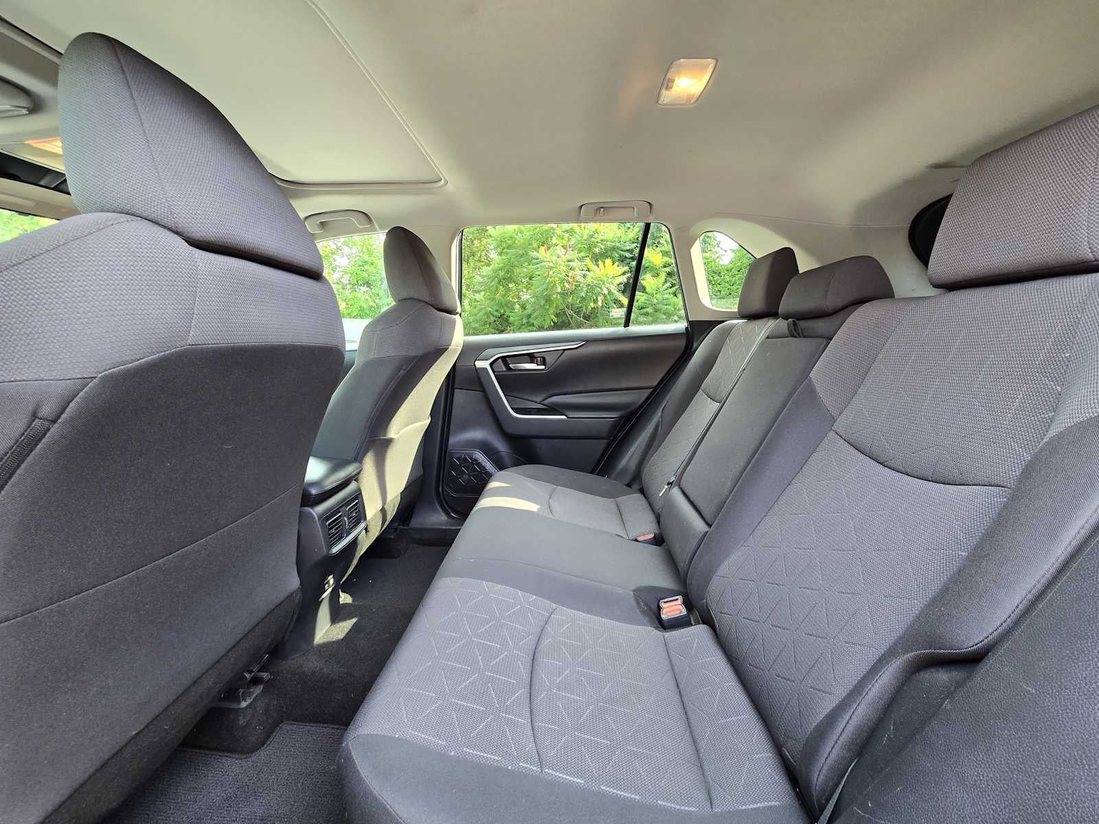 2019 Toyota RAV4 Hybrid XLE